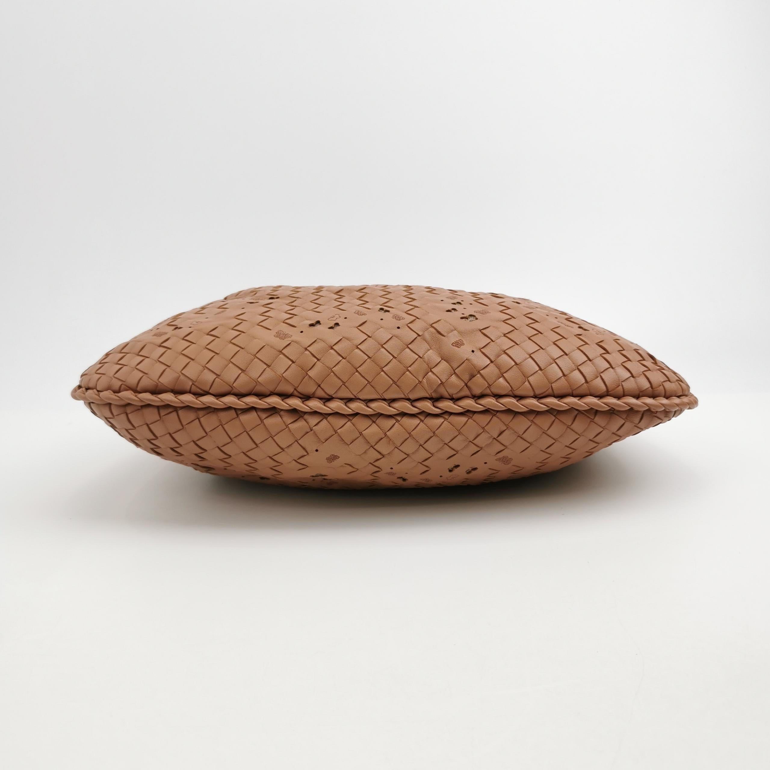 Bottega Veneta Sac Hobo en cuir Beige Small 40cm Butterfly Cutout en vente 3