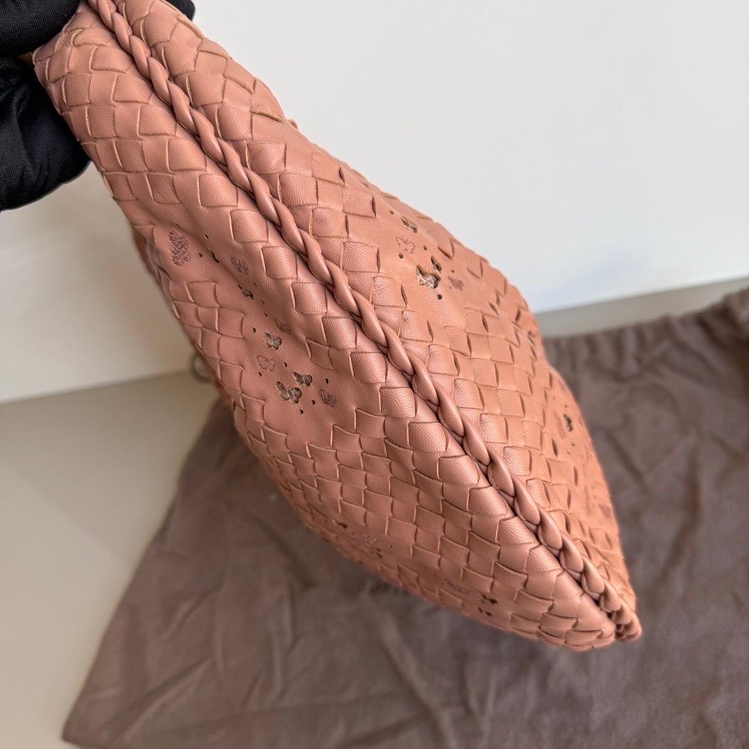 Bottega Veneta Hobo Tasche Leder Beige Klein 40cm Schmetterlingsausschnitt im Angebot 4