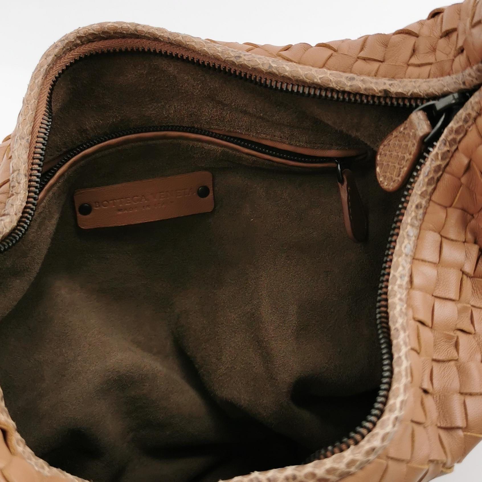 Bottega Veneta Sac Hobo en cuir Beige Small 40cm Butterfly Cutout en vente 4