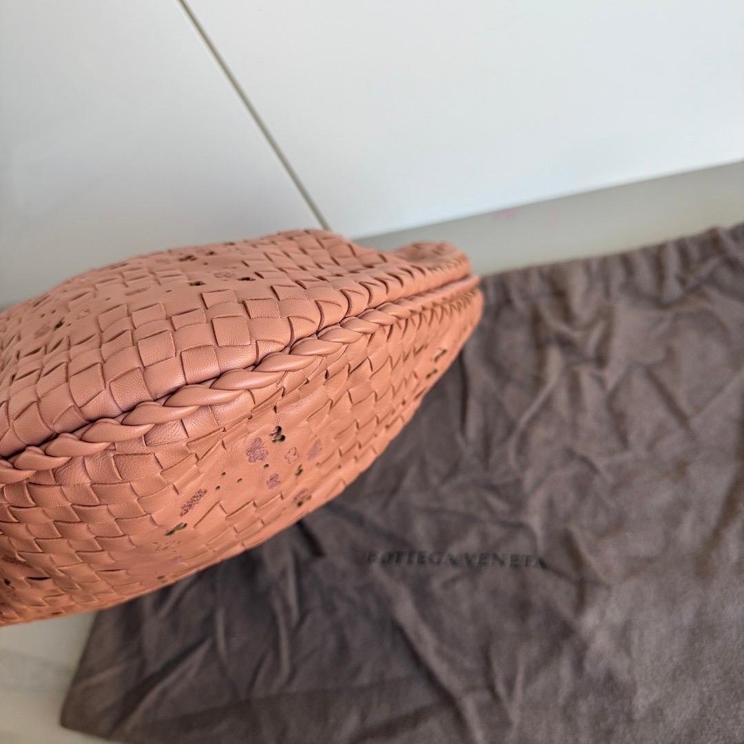 Bottega Veneta Hobo Tasche Leder Beige Klein 40cm Schmetterlingsausschnitt im Angebot 5