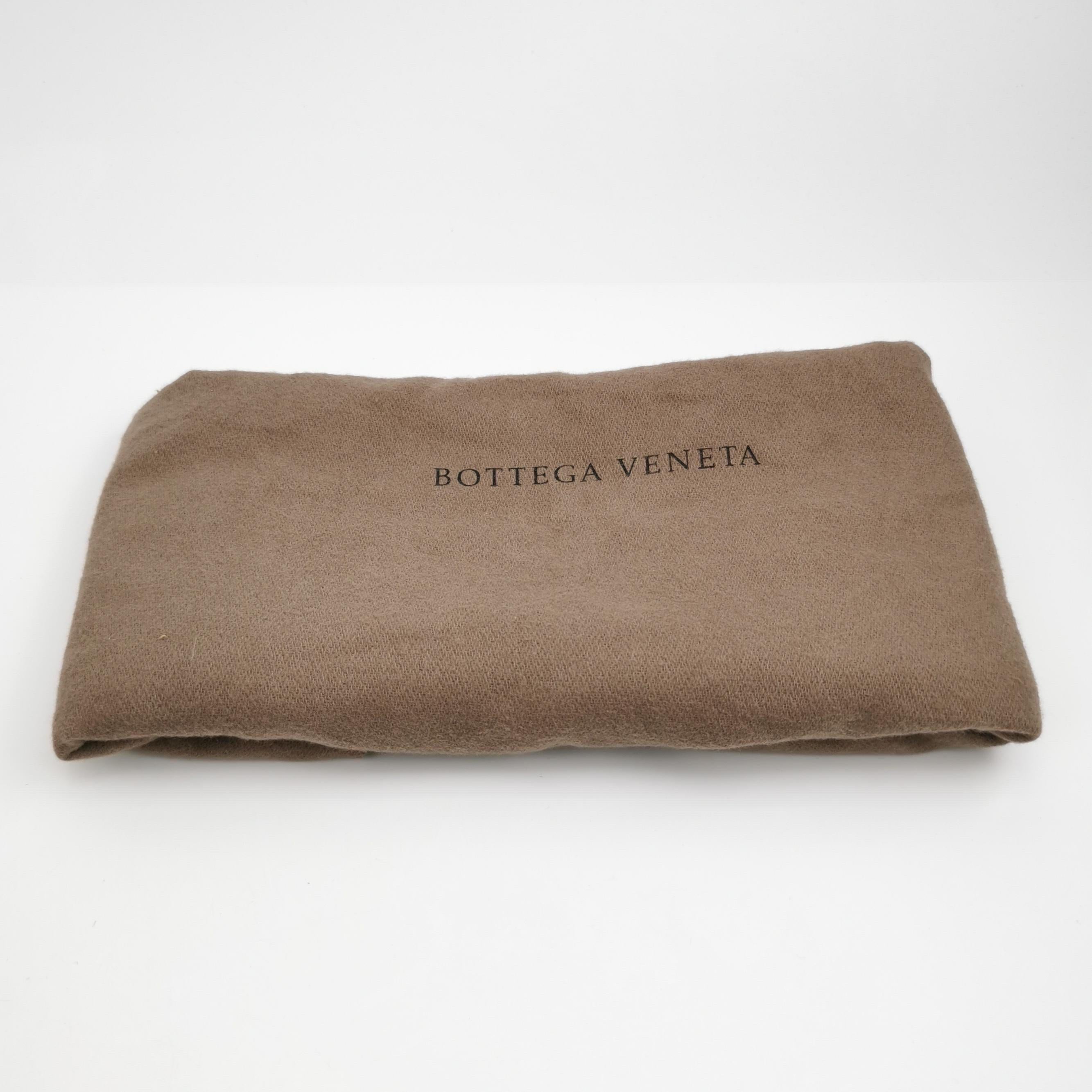 Bottega Veneta Sac Hobo en cuir Beige Small 40cm Butterfly Cutout en vente 5