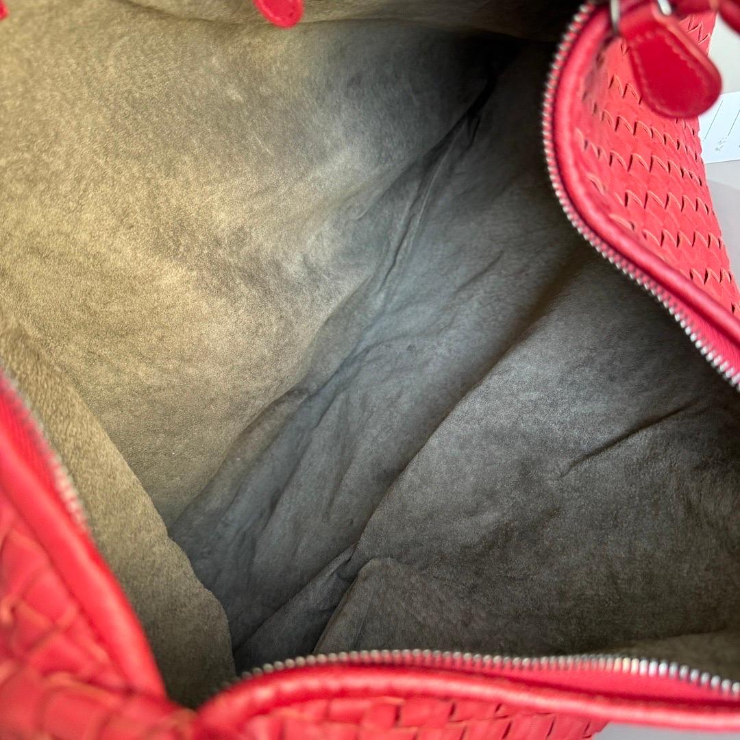 Bottega Veneta Hobo Maxi Dark Red leather 51cm For Sale 11