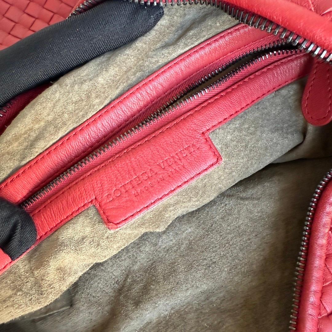 Bottega Veneta Hobo Maxi Dark Red leather 51cm For Sale 13