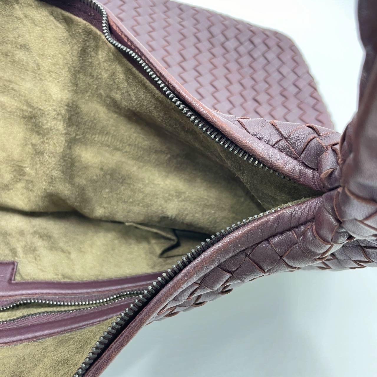 Bottega Veneta Hobo Maxi Vino Oscuro Borgoña Piel 51cm en venta 12