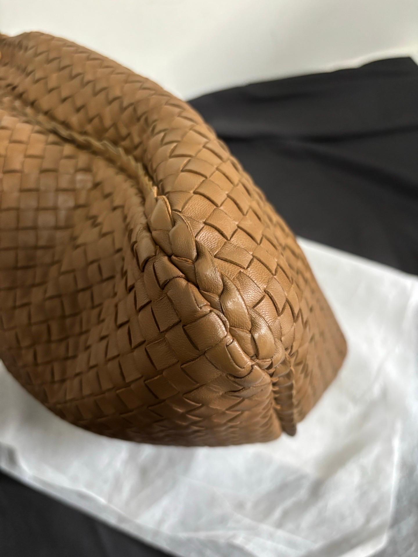 Bottega Veneta Hobo Maxi Milk Chocolate Pelle Marrone 50cm in vendita 7