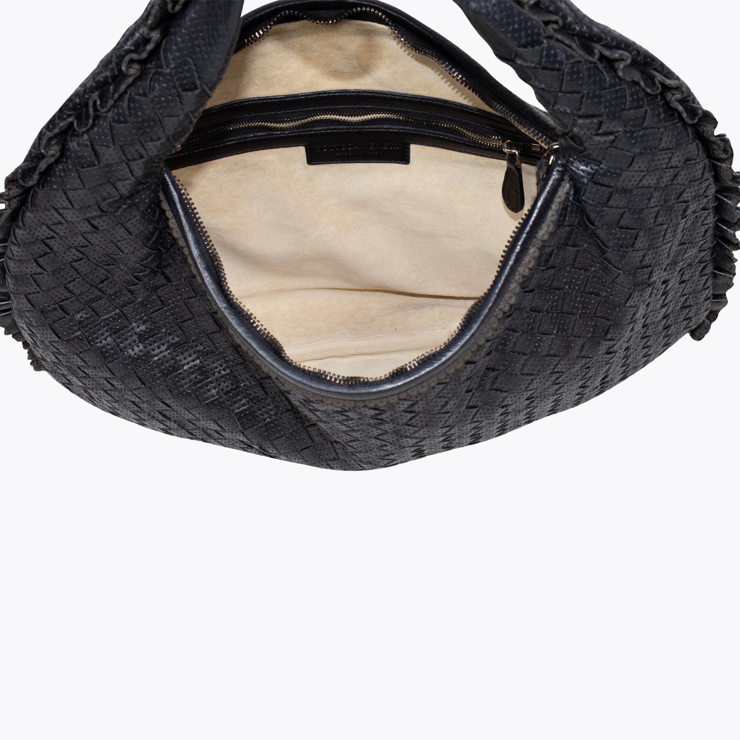 Bottega Veneta Hobo Medium Shoulder Bag For Sale 5
