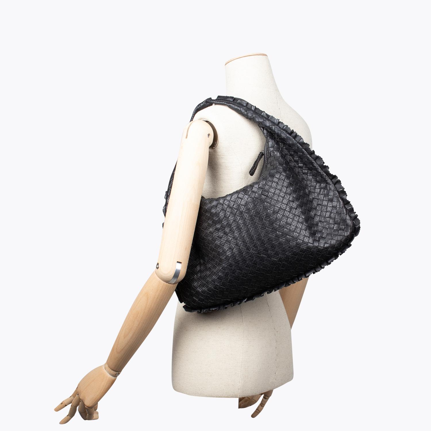 Bottega Veneta Hobo Medium Shoulder Bag For Sale 9