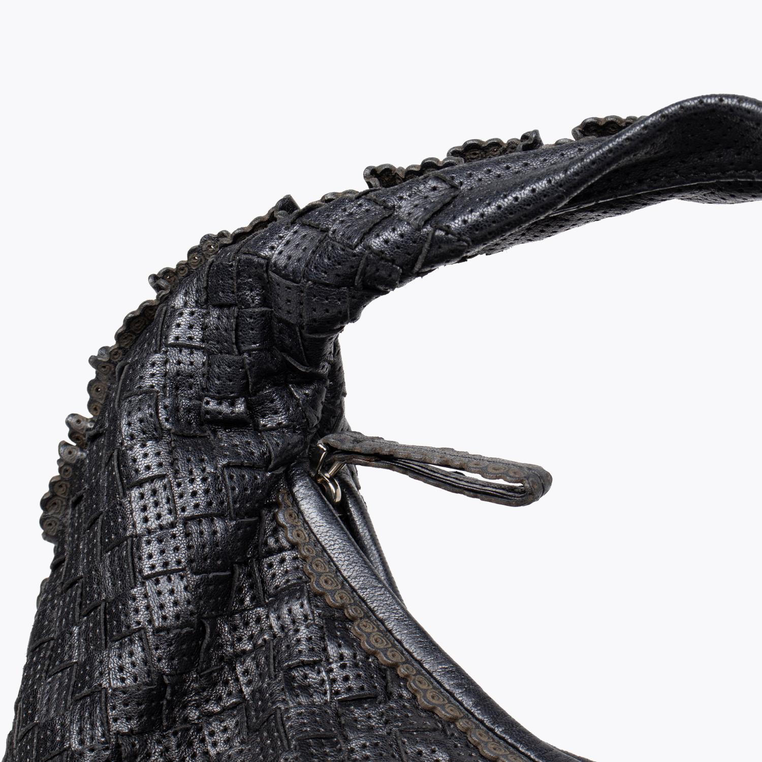 Bottega Veneta Hobo Medium Shoulder Bag For Sale 2