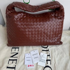 Bottega Veneta Hop Hobo Medium Leather Brick Red 46cm