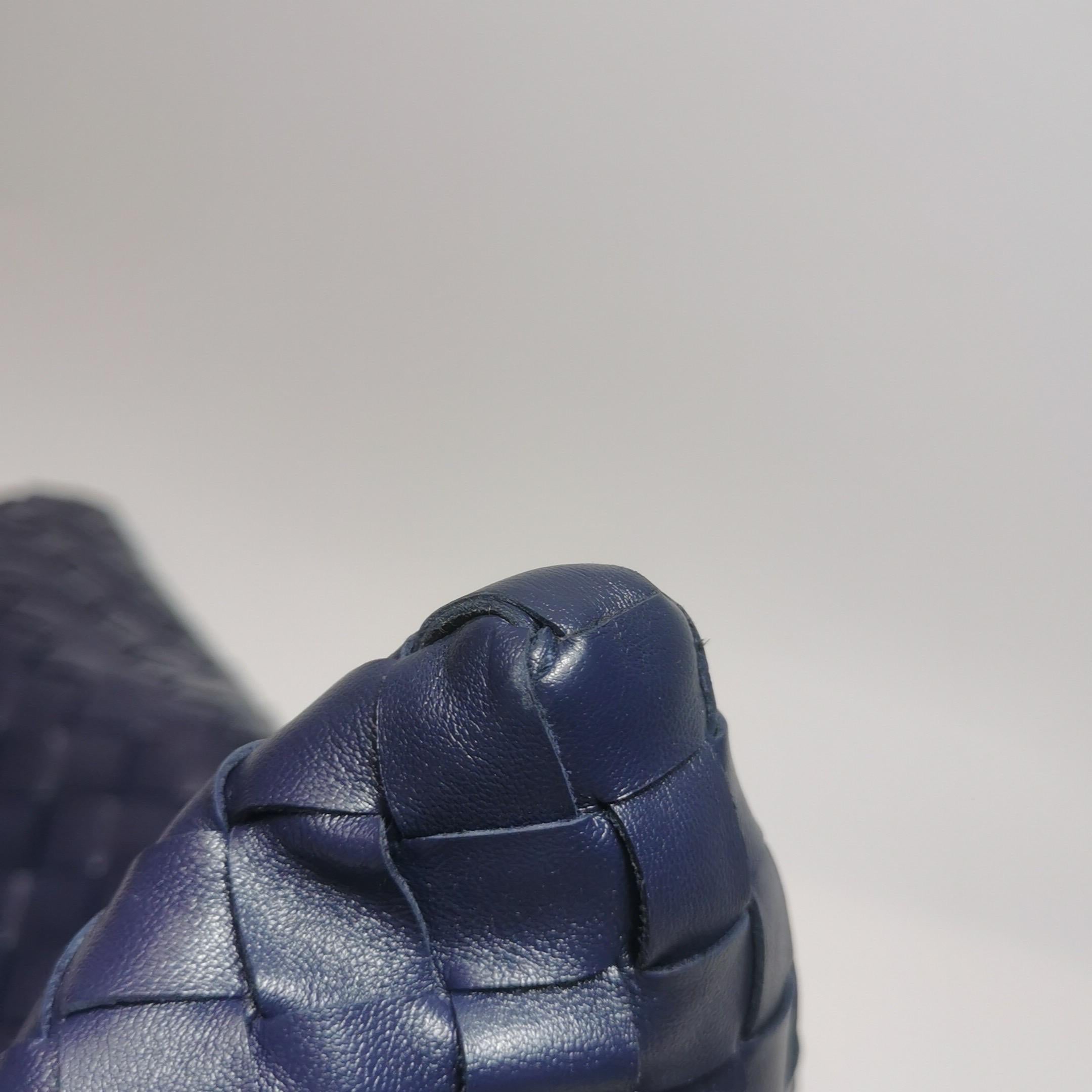 Bottega Veneta Hop Hobo Medio in pelle Navy 46cm in vendita 10