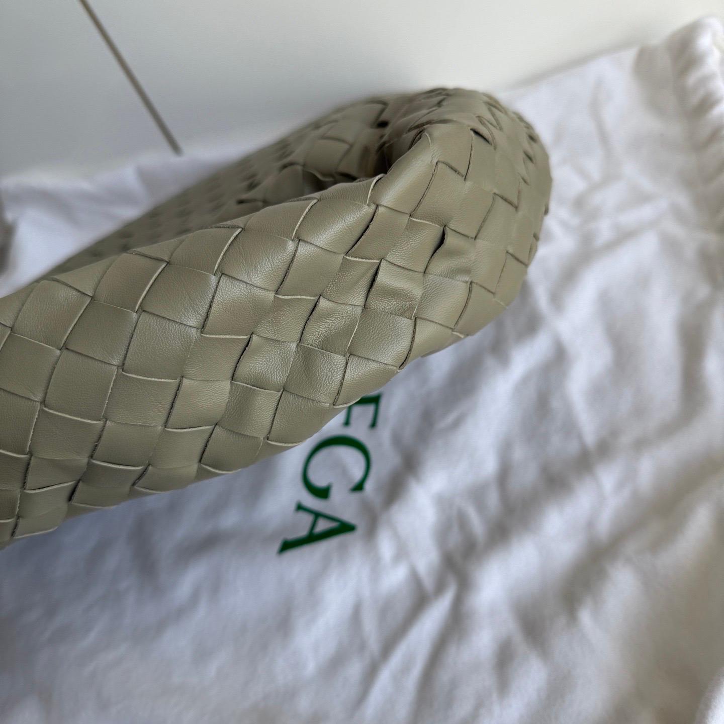 Bottega Veneta Hop Hobo Kleine Intrecciato Leder Travertin Grün 40cm im Angebot 1