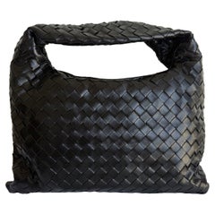 Bottega Veneta Hop Hobo Kleines schwarzes Leder Schwarz