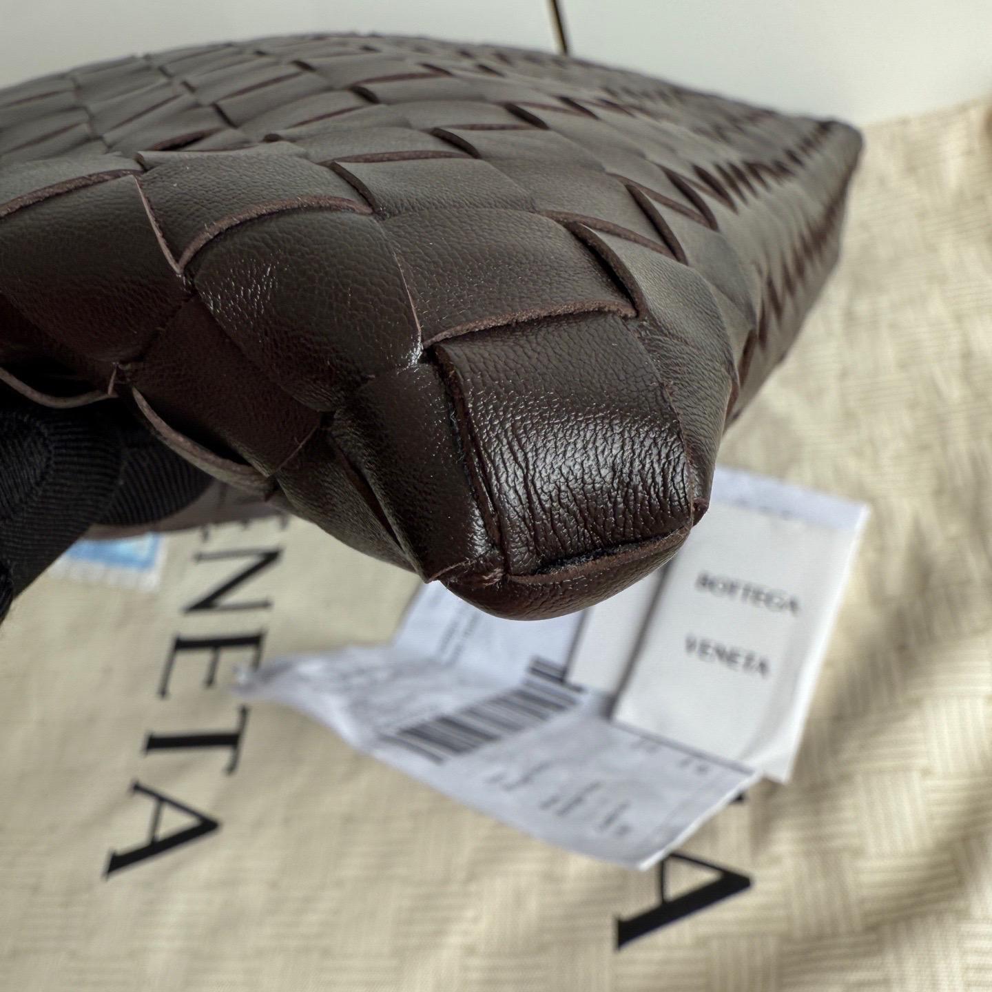 Black Bottega Veneta Hop Hobo Small Leather Chocolate Brown