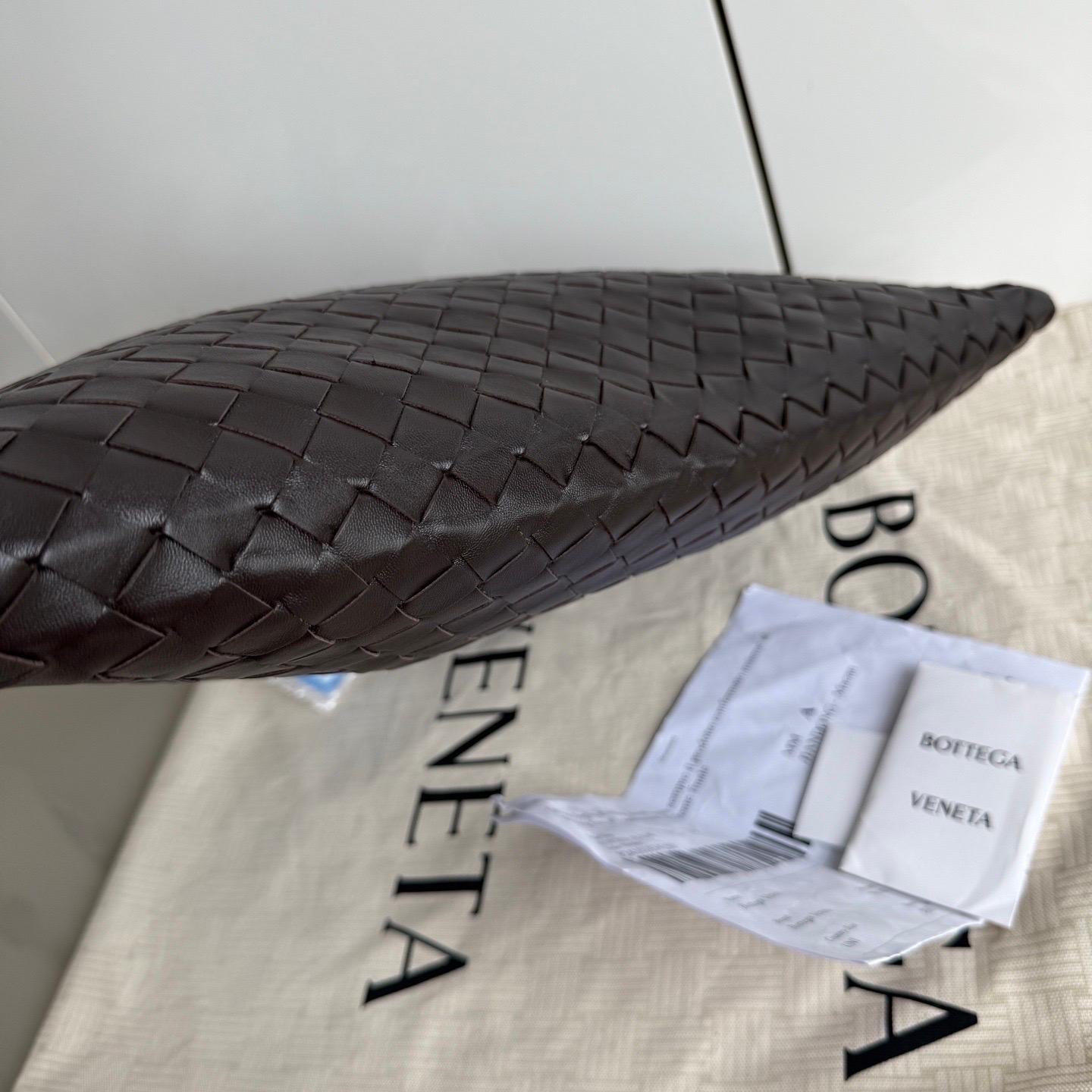 Bottega Veneta Hop Hobo Small Leather Chocolate Brown 3