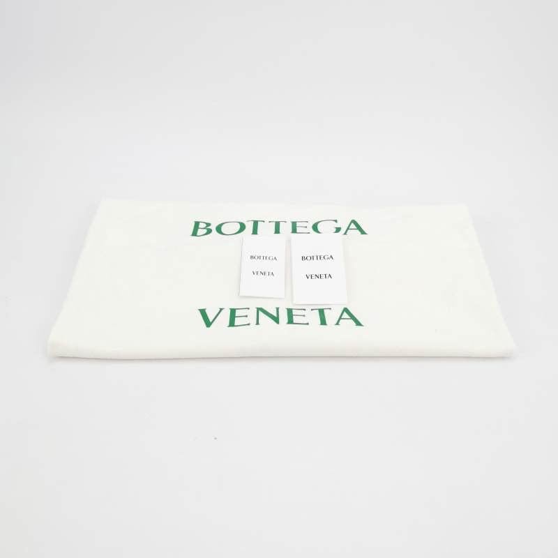 Bottega Veneta Hop Hobo Pequeña Piel Azul Bruma en venta 6