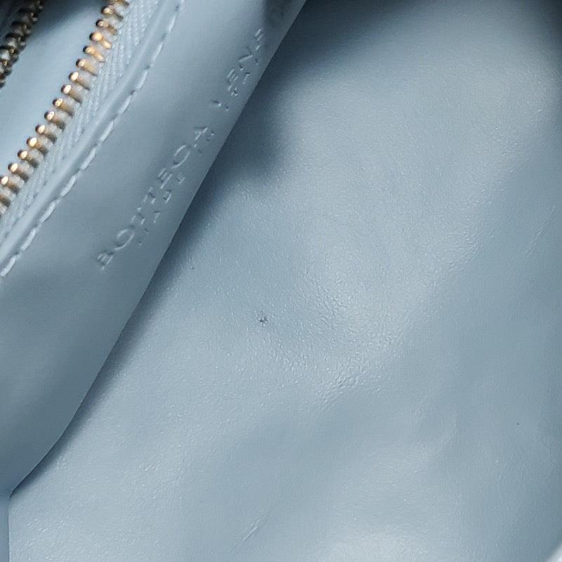 Bottega Veneta Hop Hobo Pequeña Piel Azul Bruma en venta 4