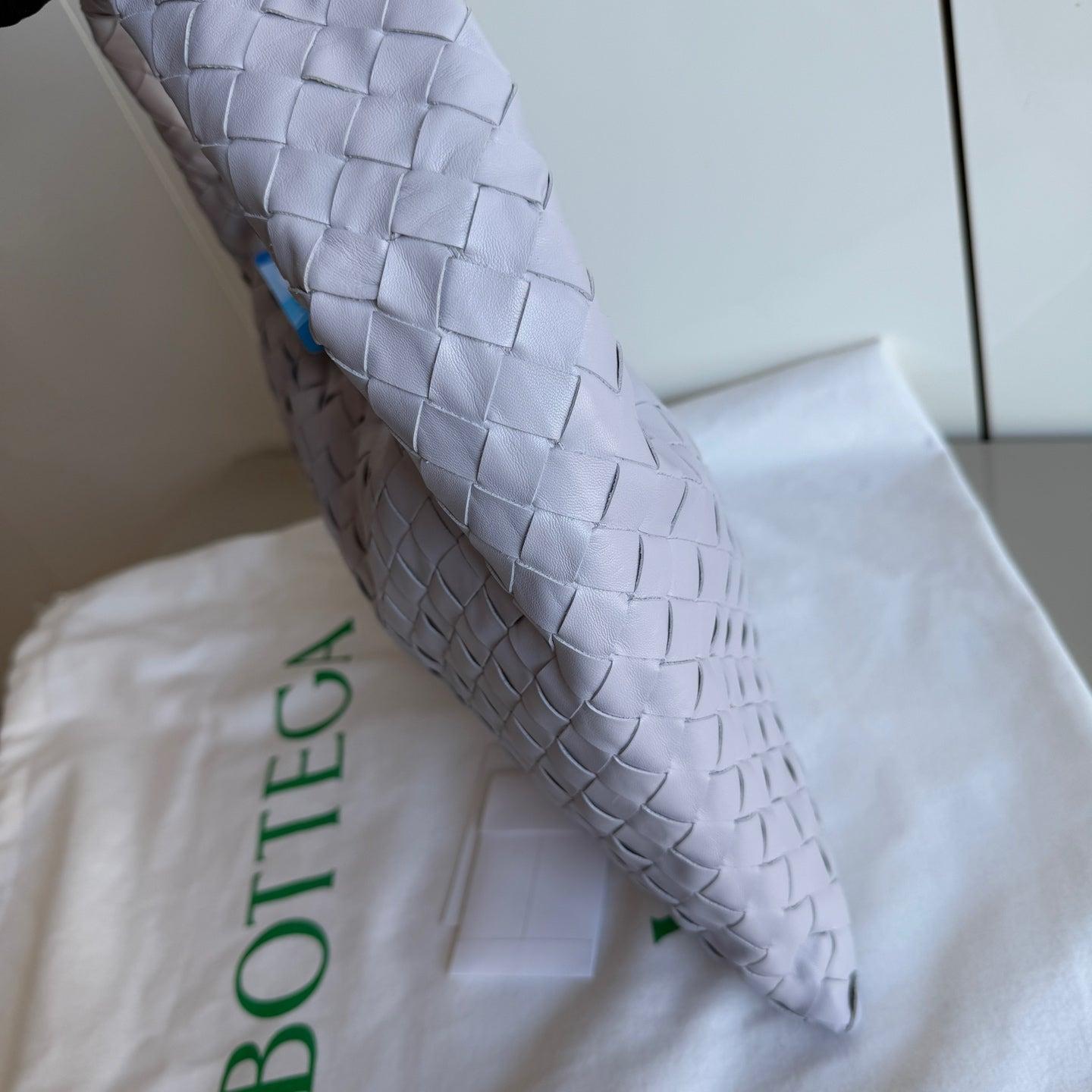 Bottega Veneta Hop Hobo Small Leather Oyster Purple 1