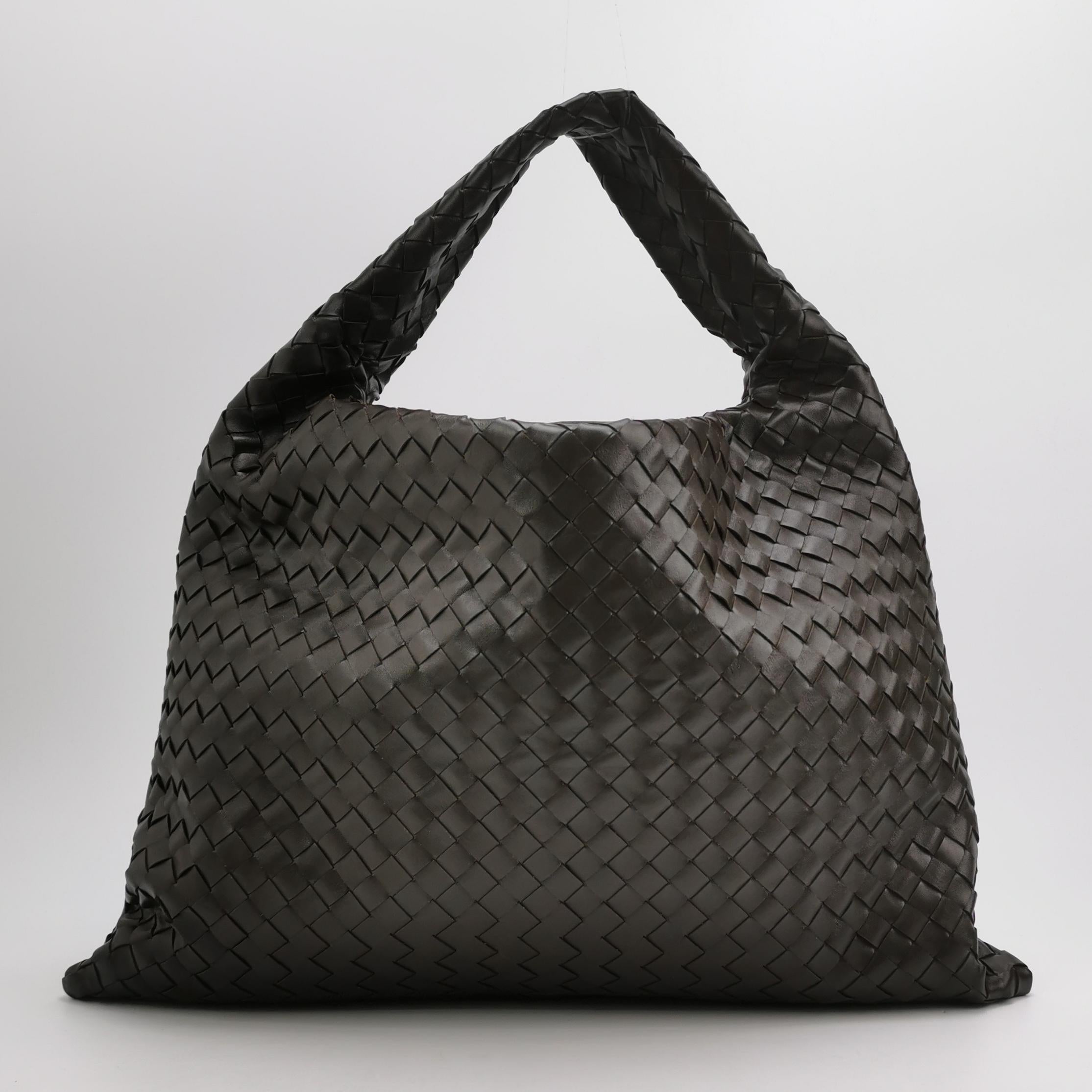 Bottega Veneta Hop Large Leather Fondant Chocolate Brown Hobo Bag Pour femmes en vente