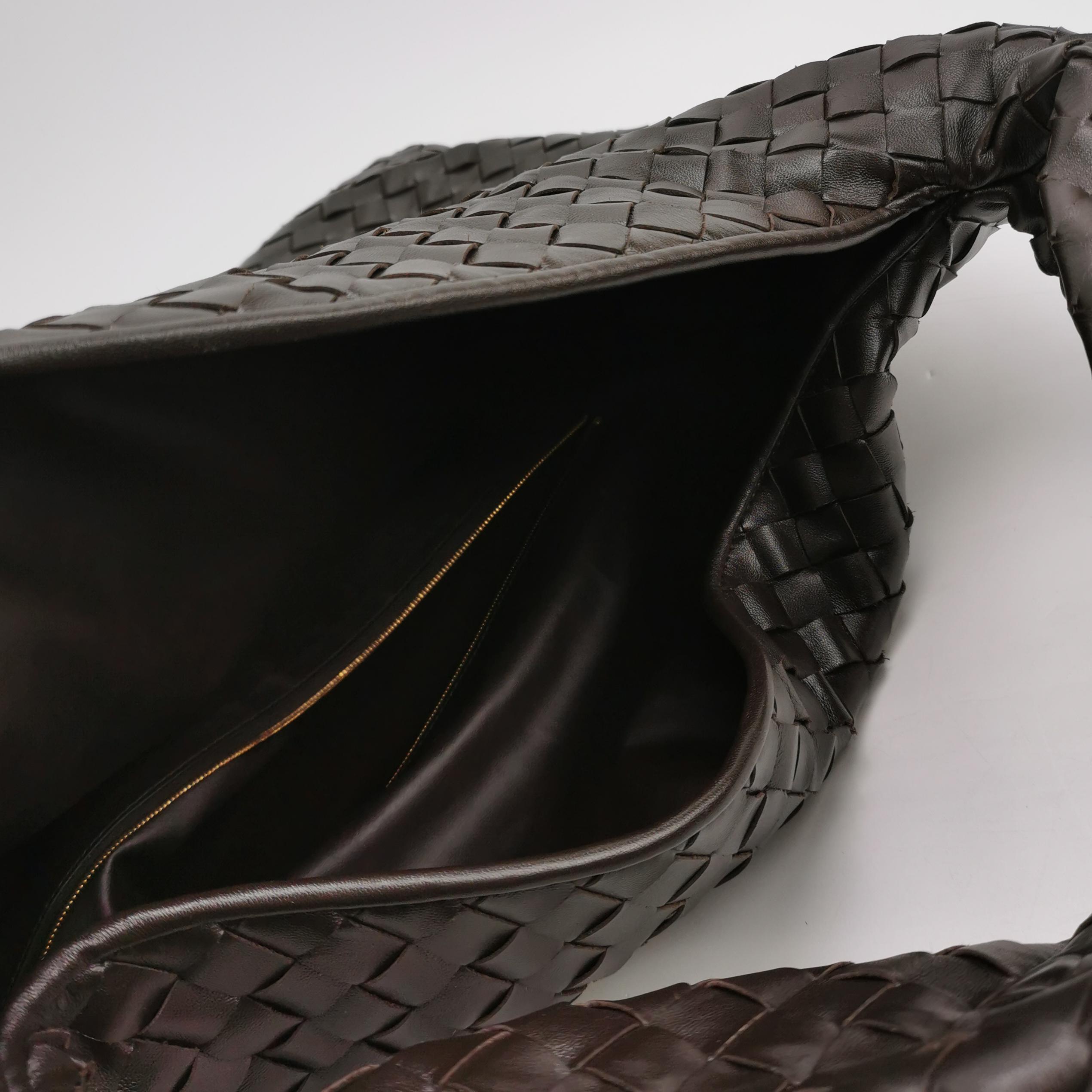 Bottega Veneta Hop Large Leather Fondant Chocolate Brown Hobo Bag en vente 2