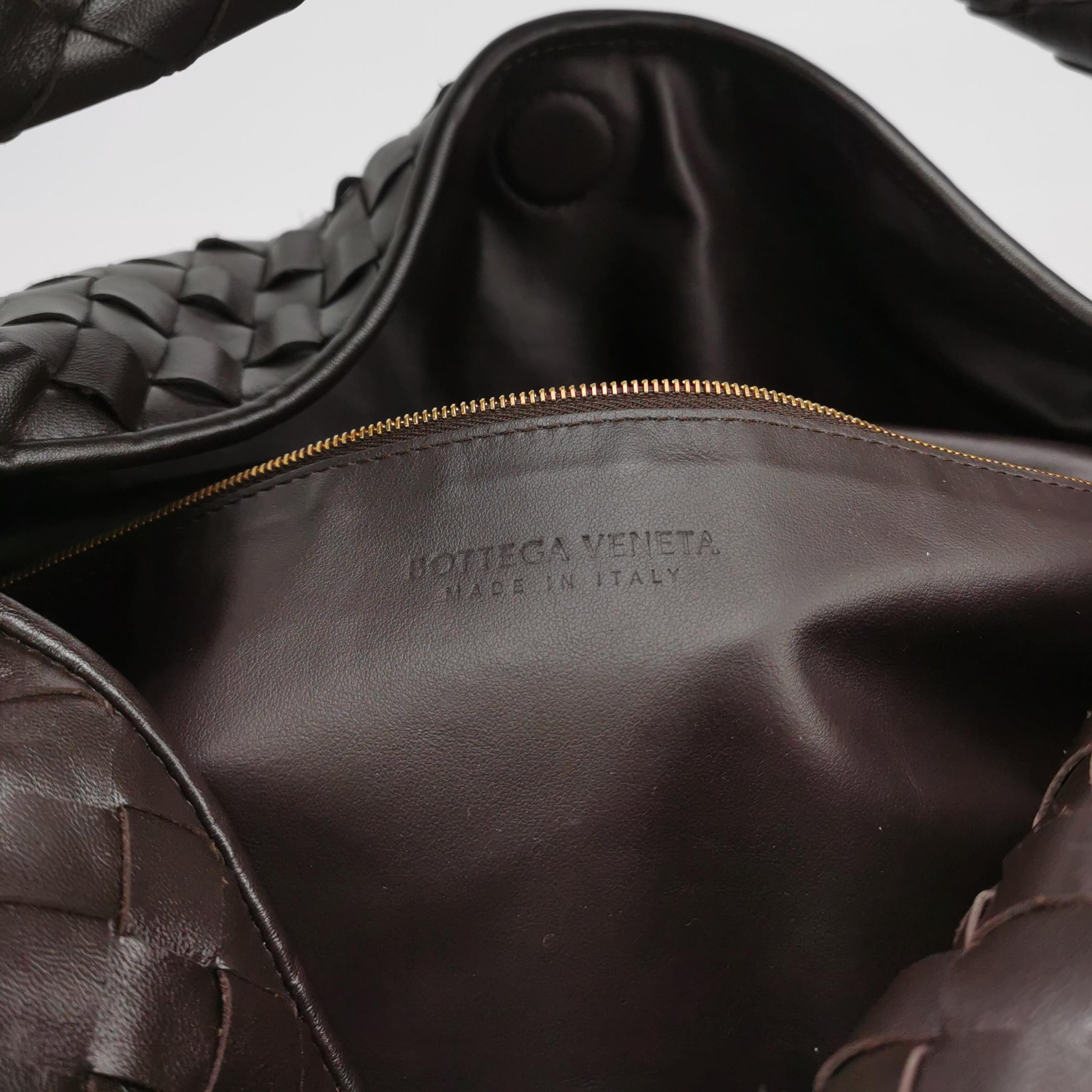 Bottega Veneta Hop Large Leather Fondant Chocolate Brown Hobo Bag en vente 3