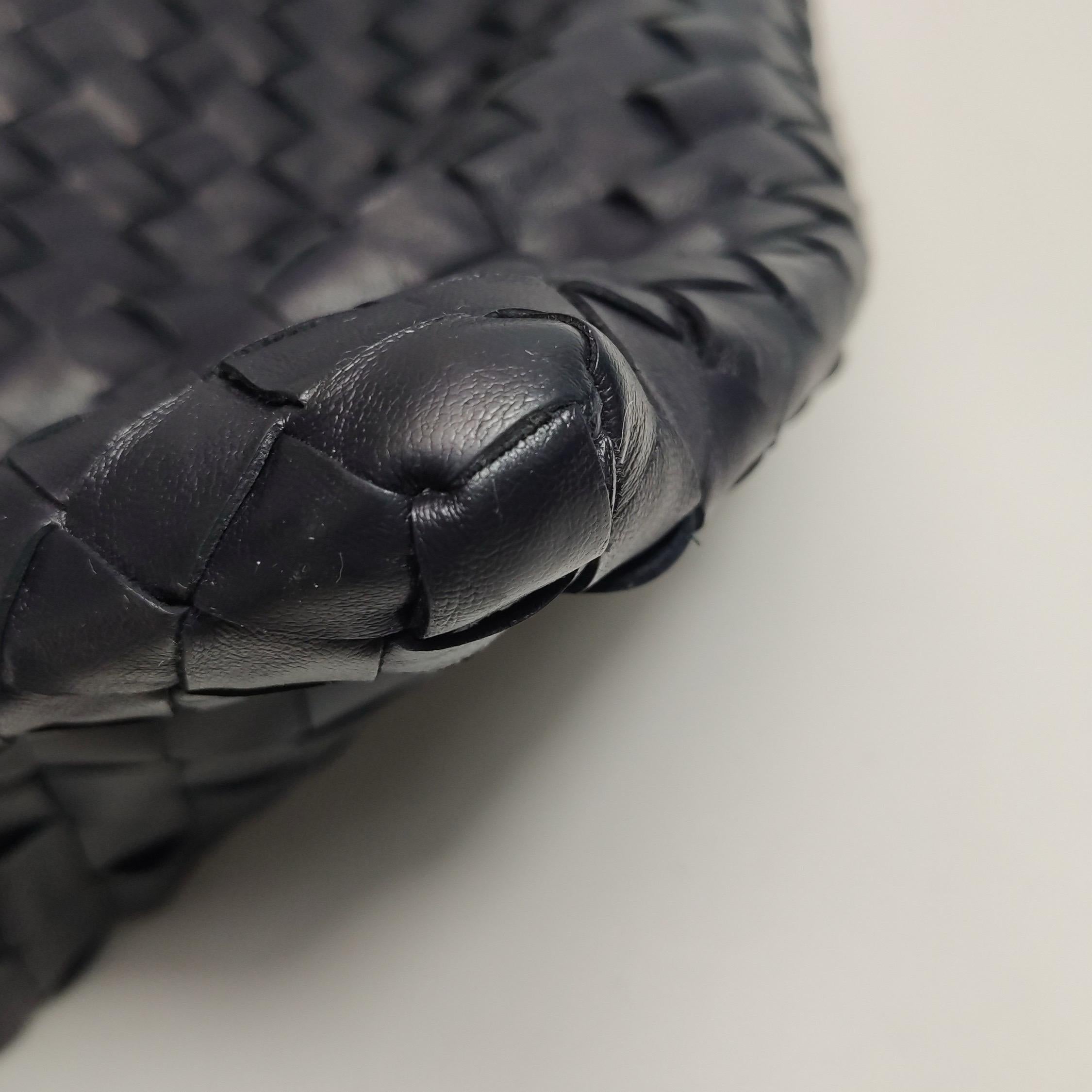Bottega Veneta Hop Large Leather Navy Hobo Bag 55cm en vente 8