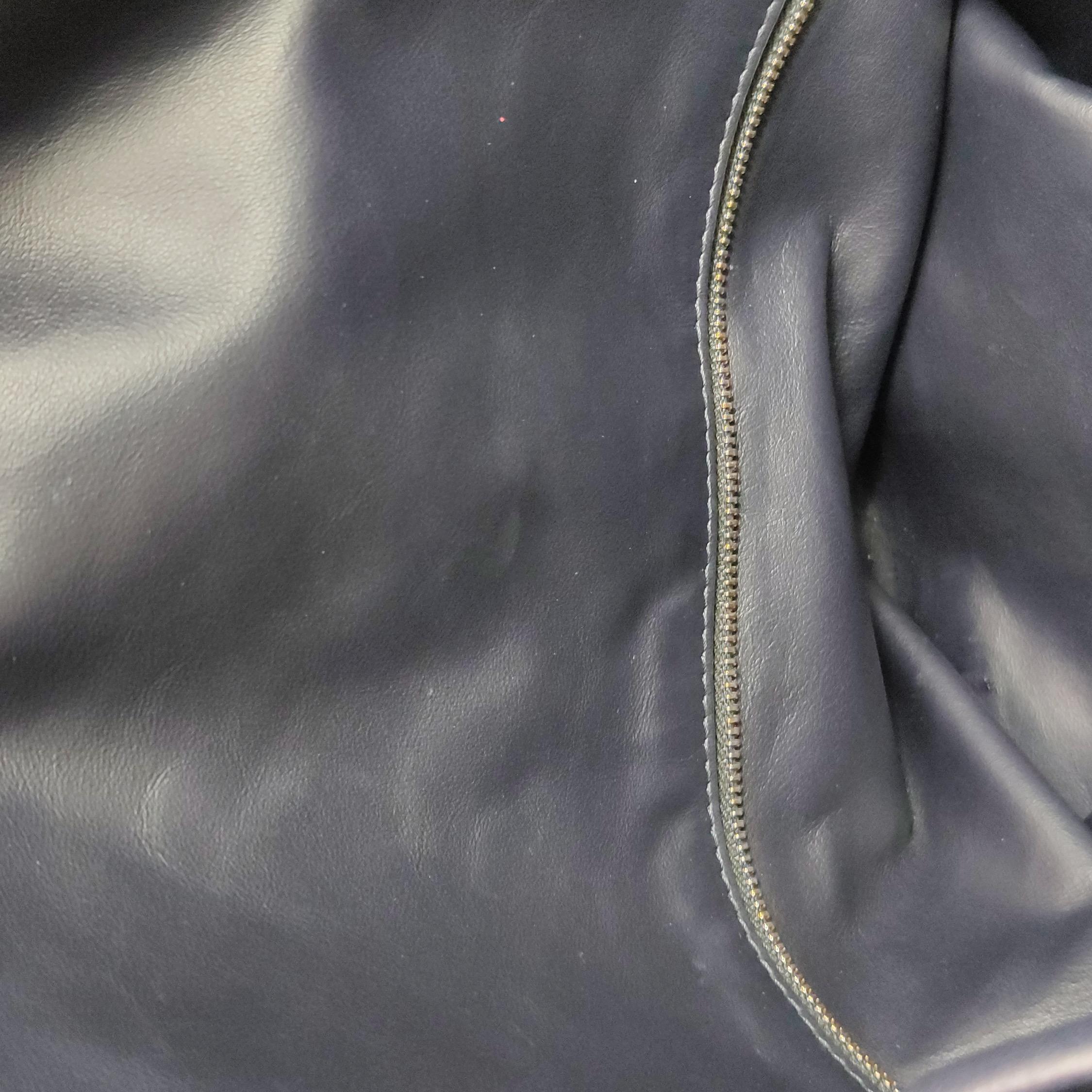 Bottega Veneta Hop Large Leather Navy Hobo Bag 55cm en vente 4