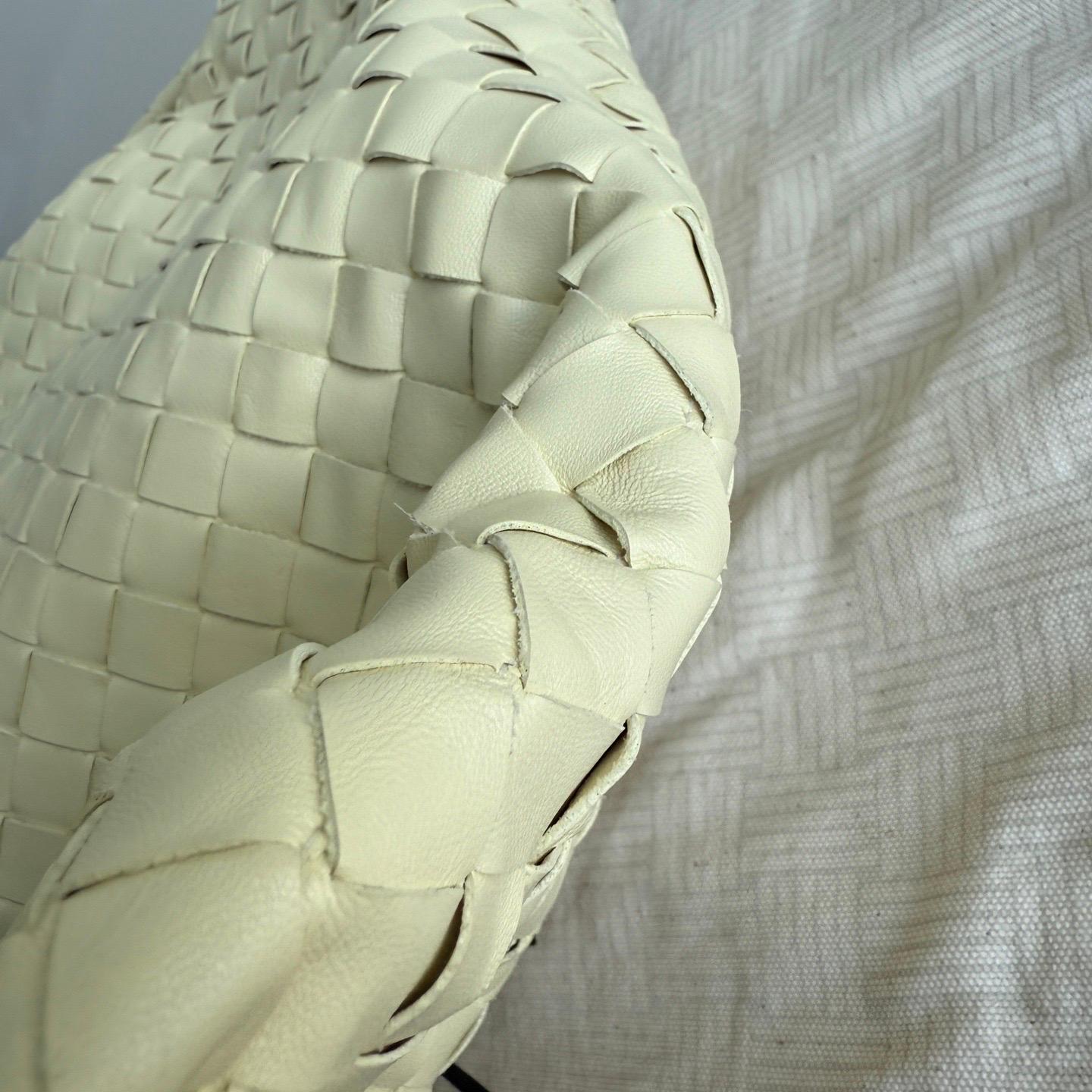 Bottega Veneta Hop Large Leather Pale Cream Yellow Hobo Bag en vente 6