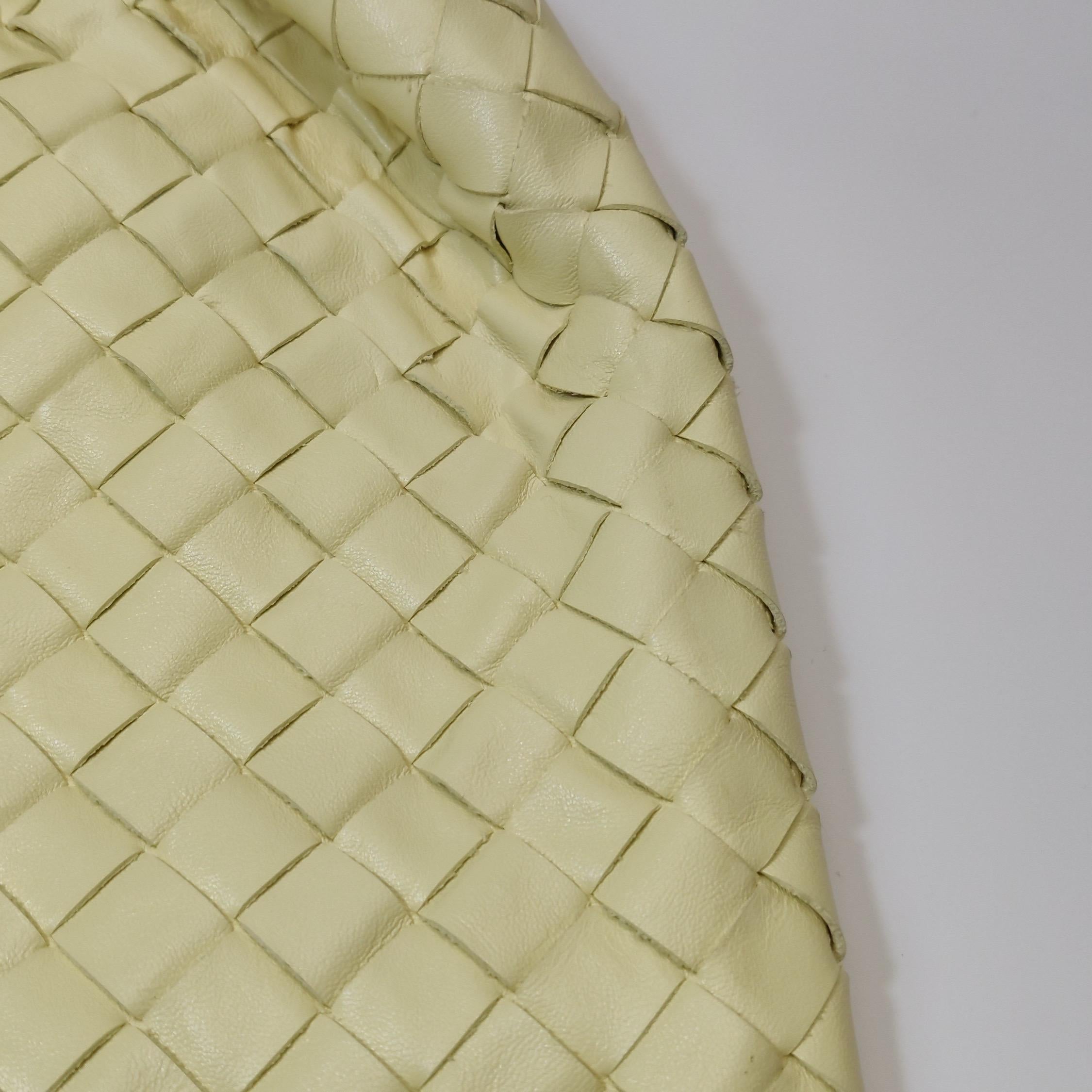 Bottega Veneta Hop Large Borsa Hobo in pelle giallo crema chiaro in vendita 7