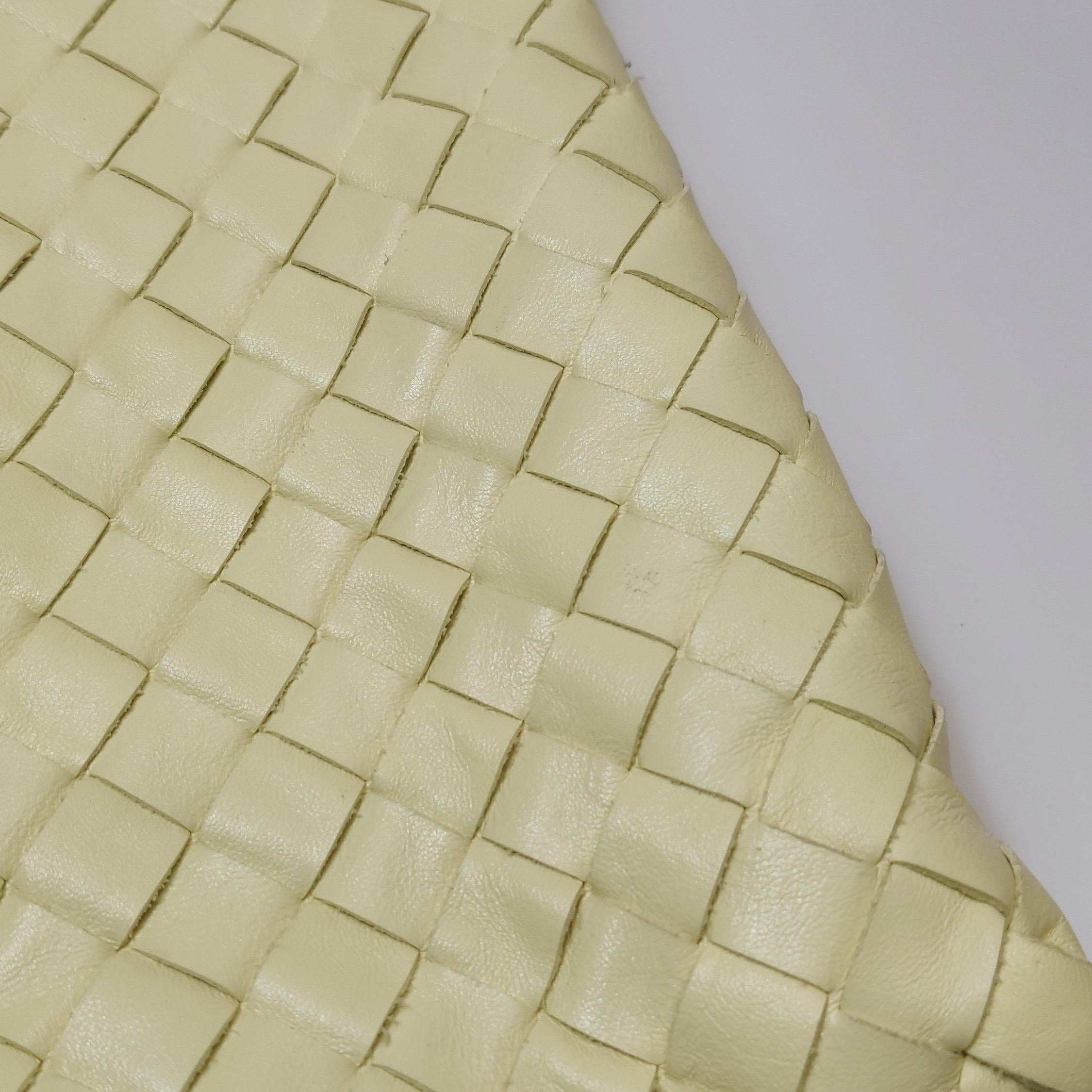 Bottega Veneta Hop Large Borsa Hobo in pelle giallo crema chiaro in vendita 8