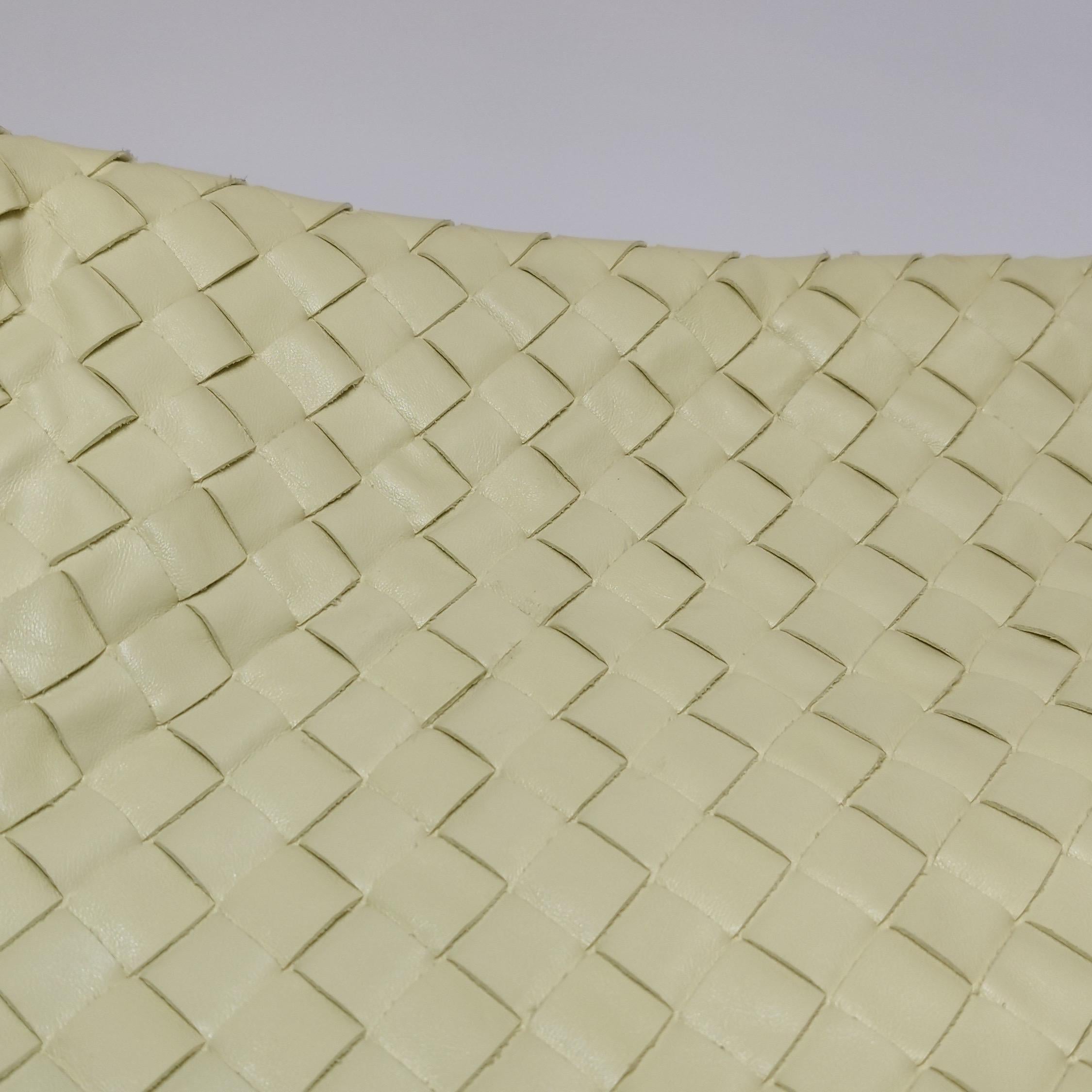 Bottega Veneta Hop Large Borsa Hobo in pelle giallo crema chiaro in vendita 11