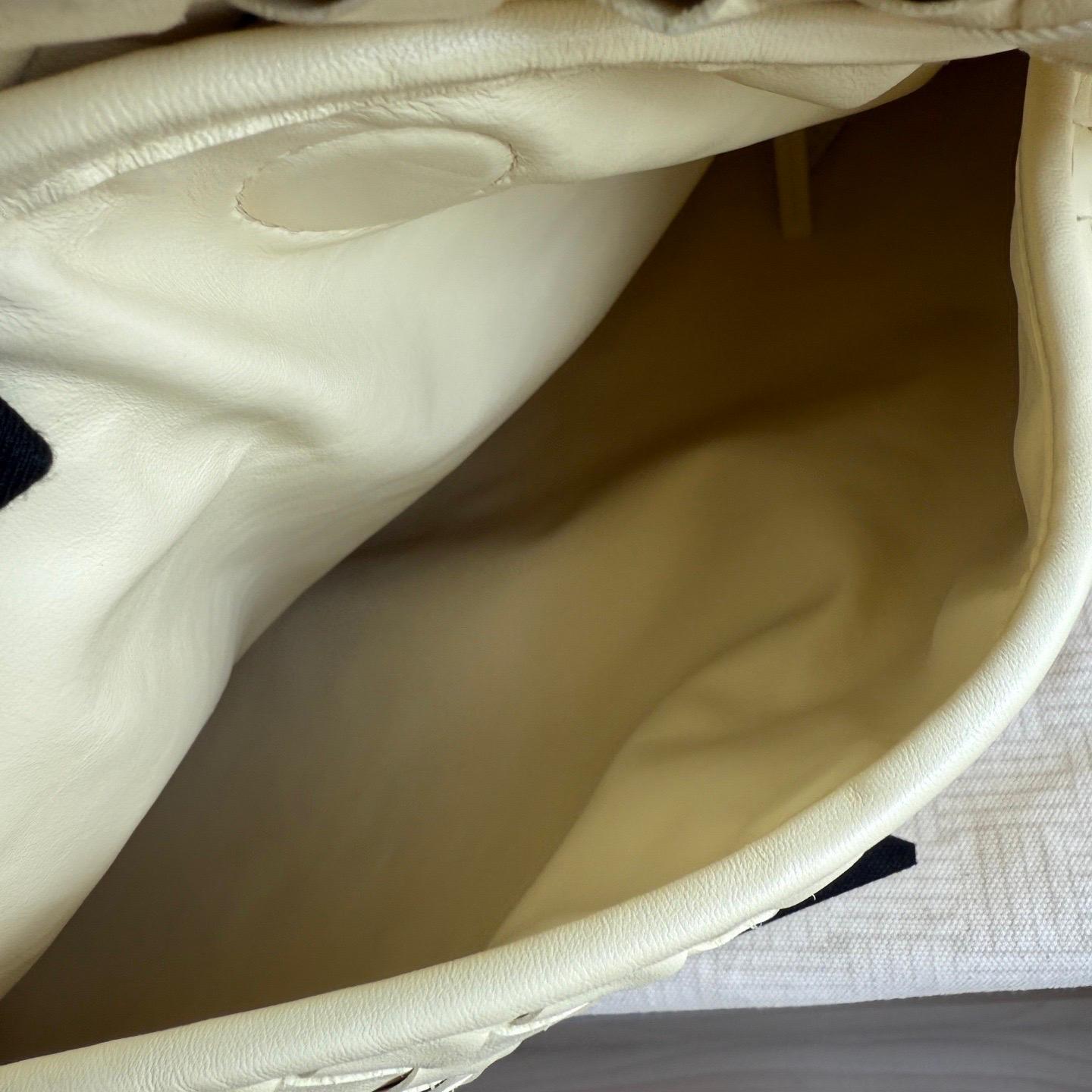 Bottega Veneta Hop Large Leather Pale Cream Yellow Hobo Bag en vente 14