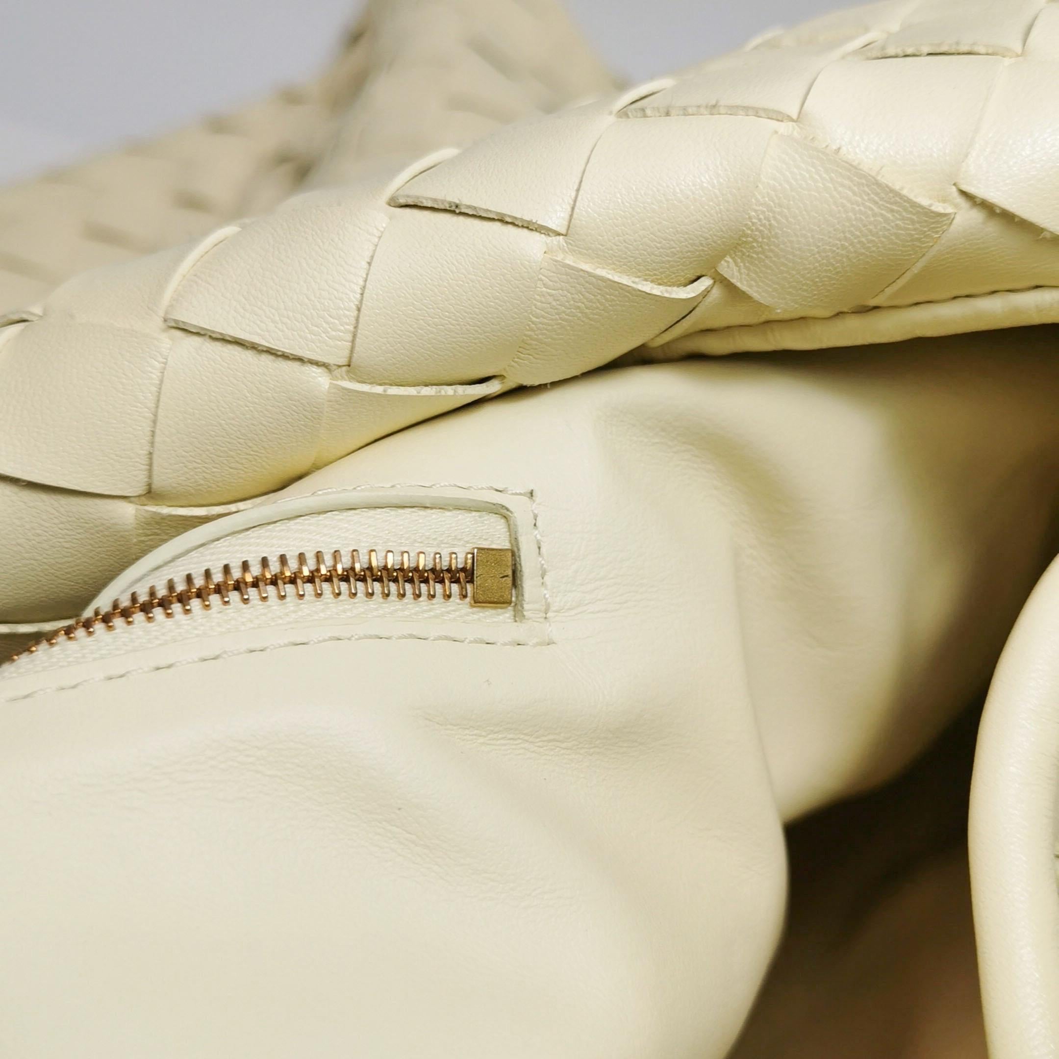 Bottega Veneta Hop Large Leather Pale Cream Yellow Hobo Bag For Sale 1