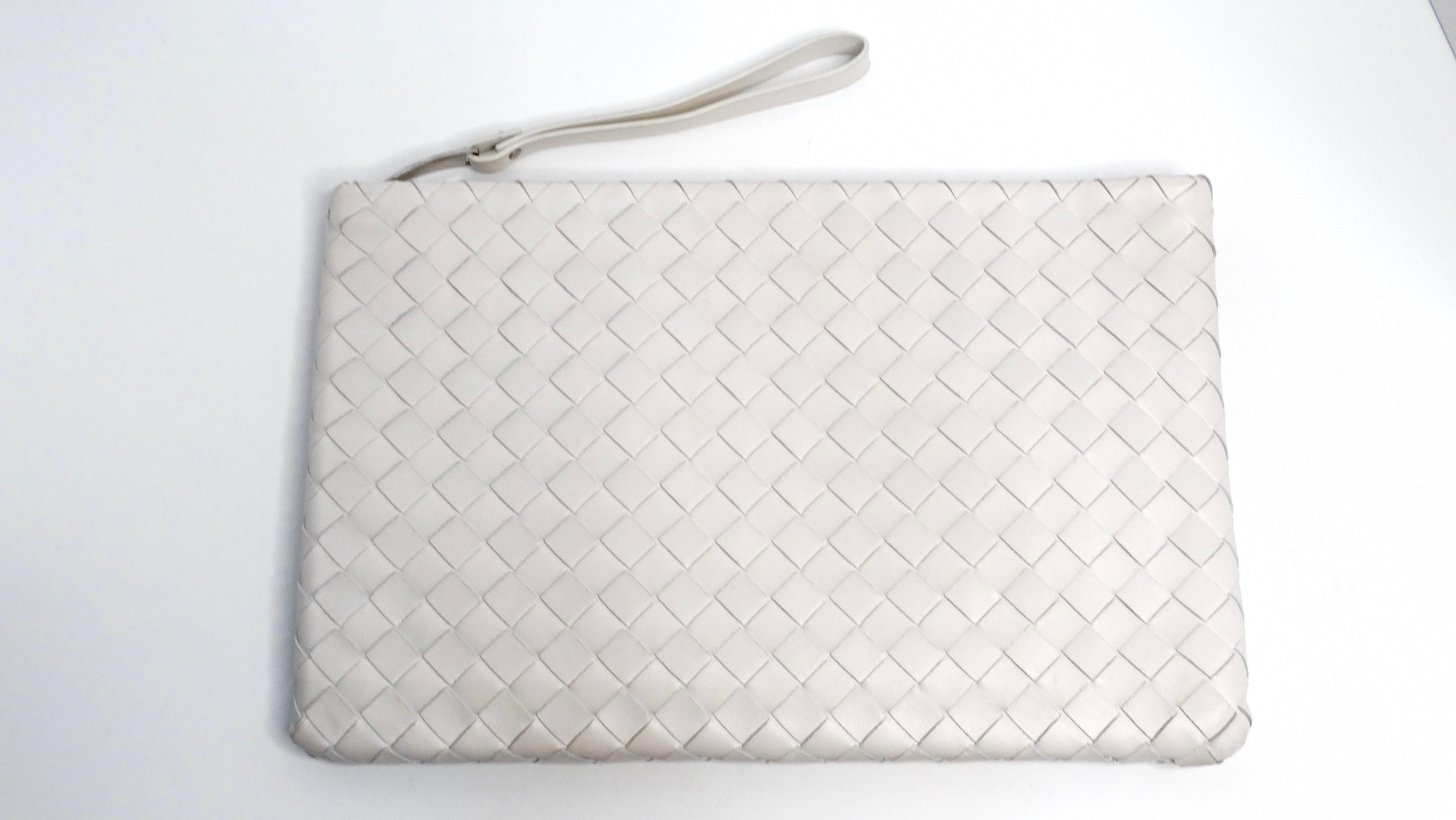 Bottega Veneta Intrecciato Agate Leather Wrist Pouch For Sale 6