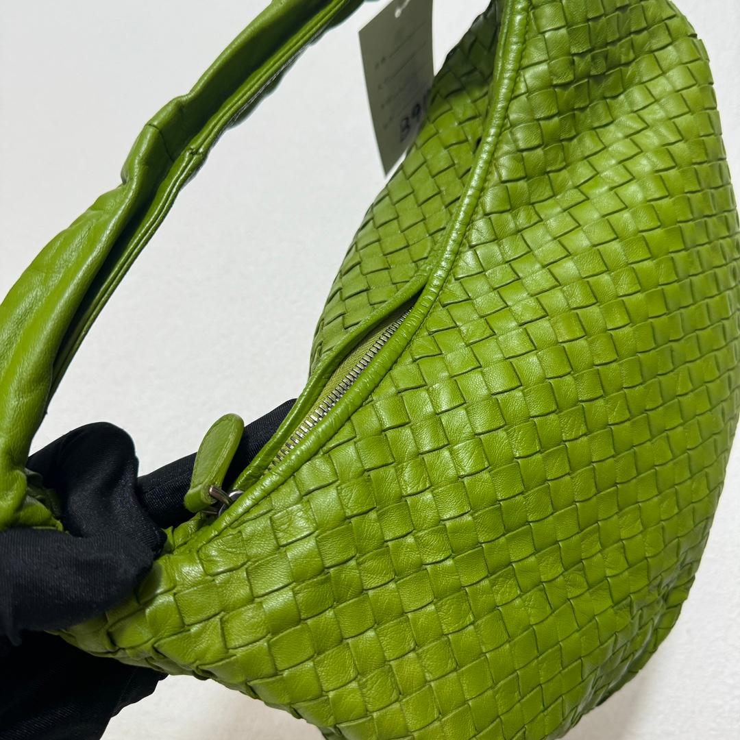 Bottega Veneta Intrecciato Belly Hobo Bag Medium Green Lambskin leather For Sale 10