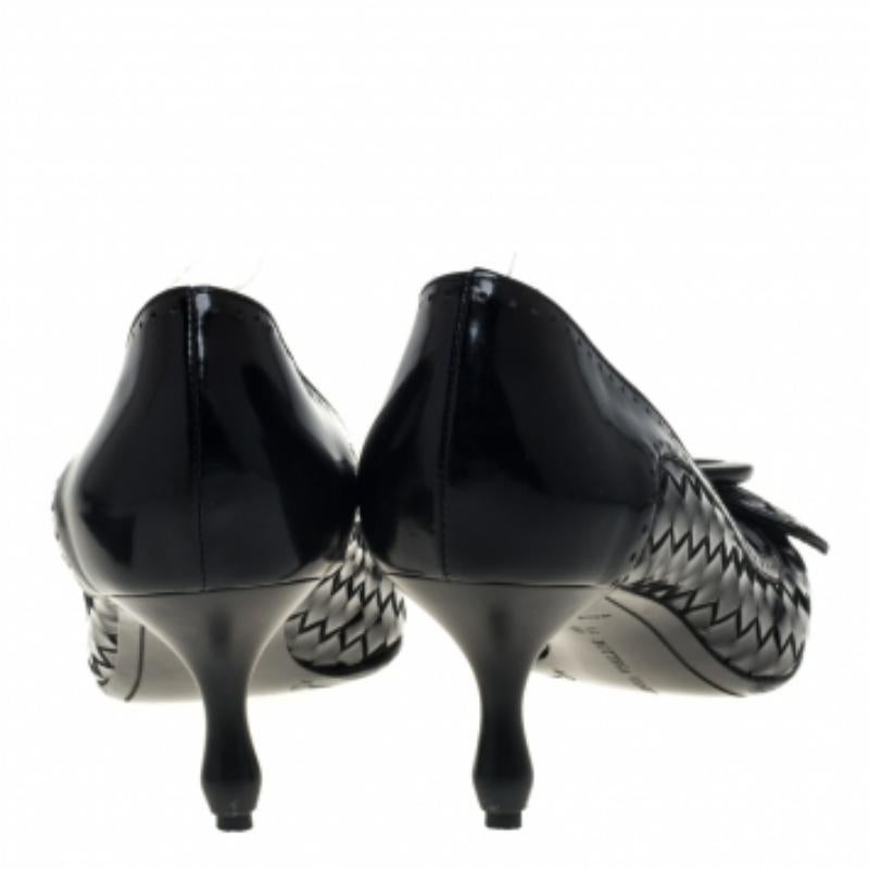 Bottega Veneta Intrecciato Black Patent Leather Buckle Detail Pumps Size 36 For Sale 1