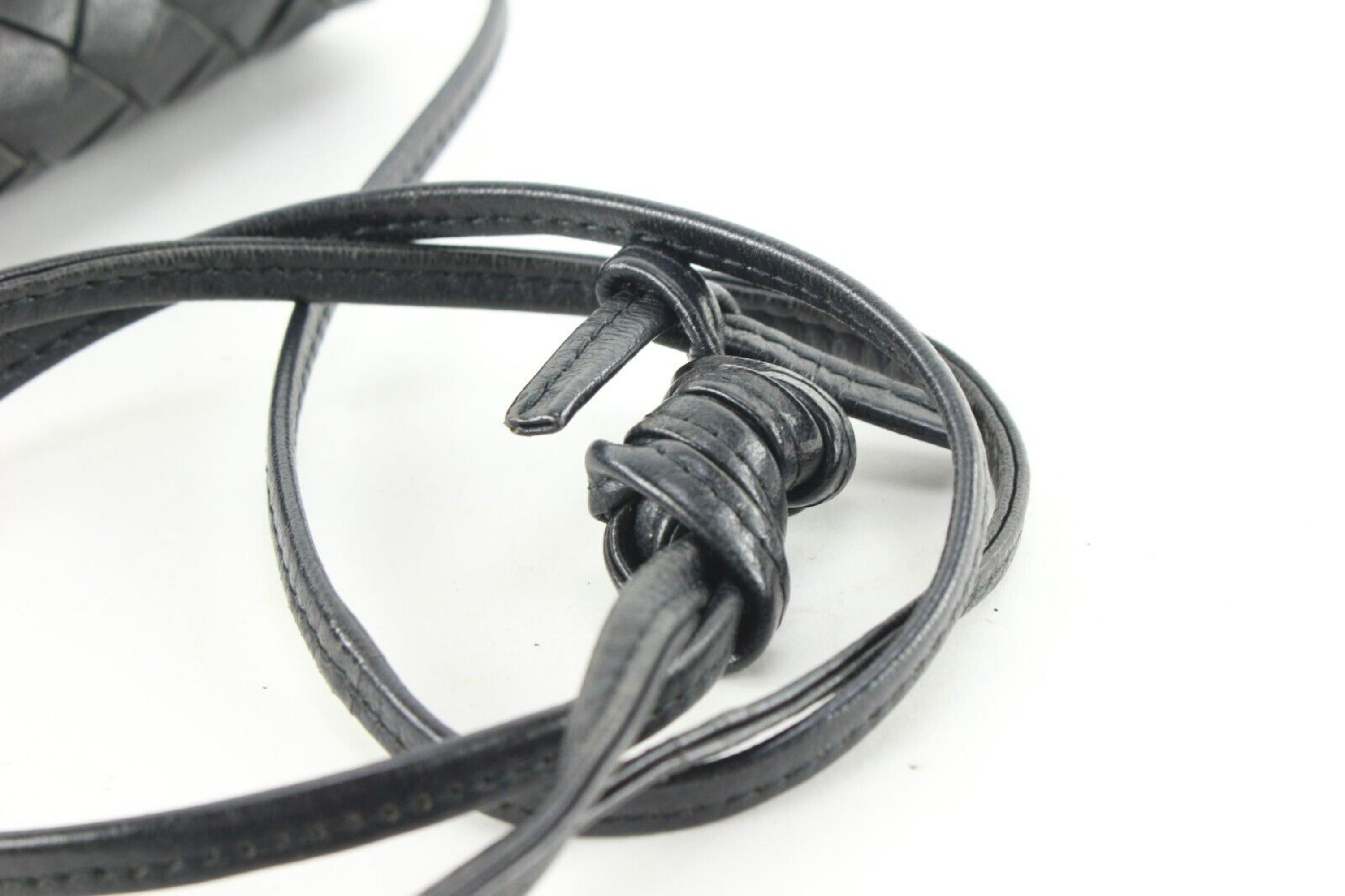 Bottega Veneta Intrecciato Black Woven Leather Loop Camera Crossbody 2BV0418C For Sale 8