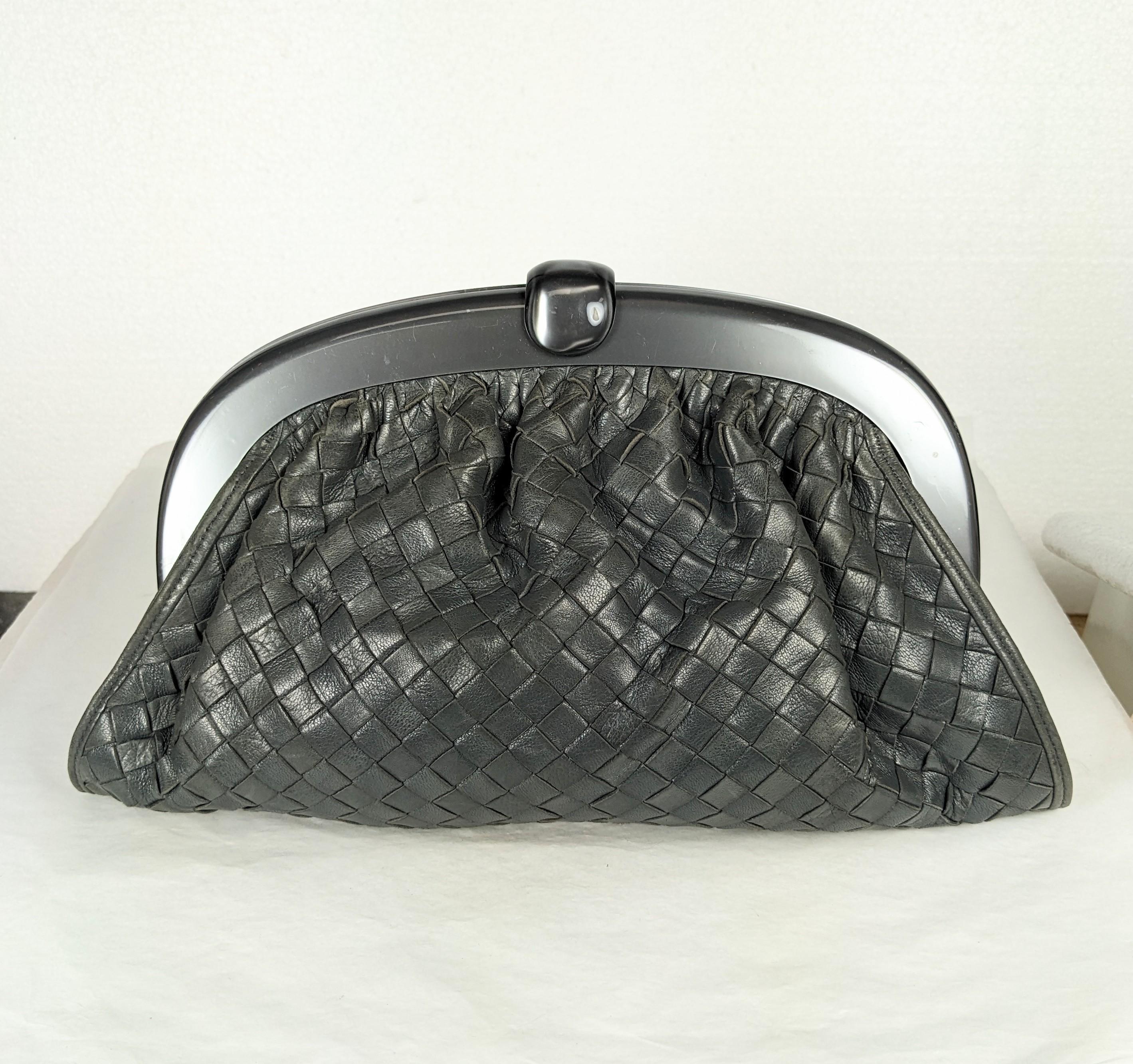 Elegant Bottega Veneta Intrecciato Dove Gray Clutch with pearlized bakelite frame from the 1980's, Italy. 11.5