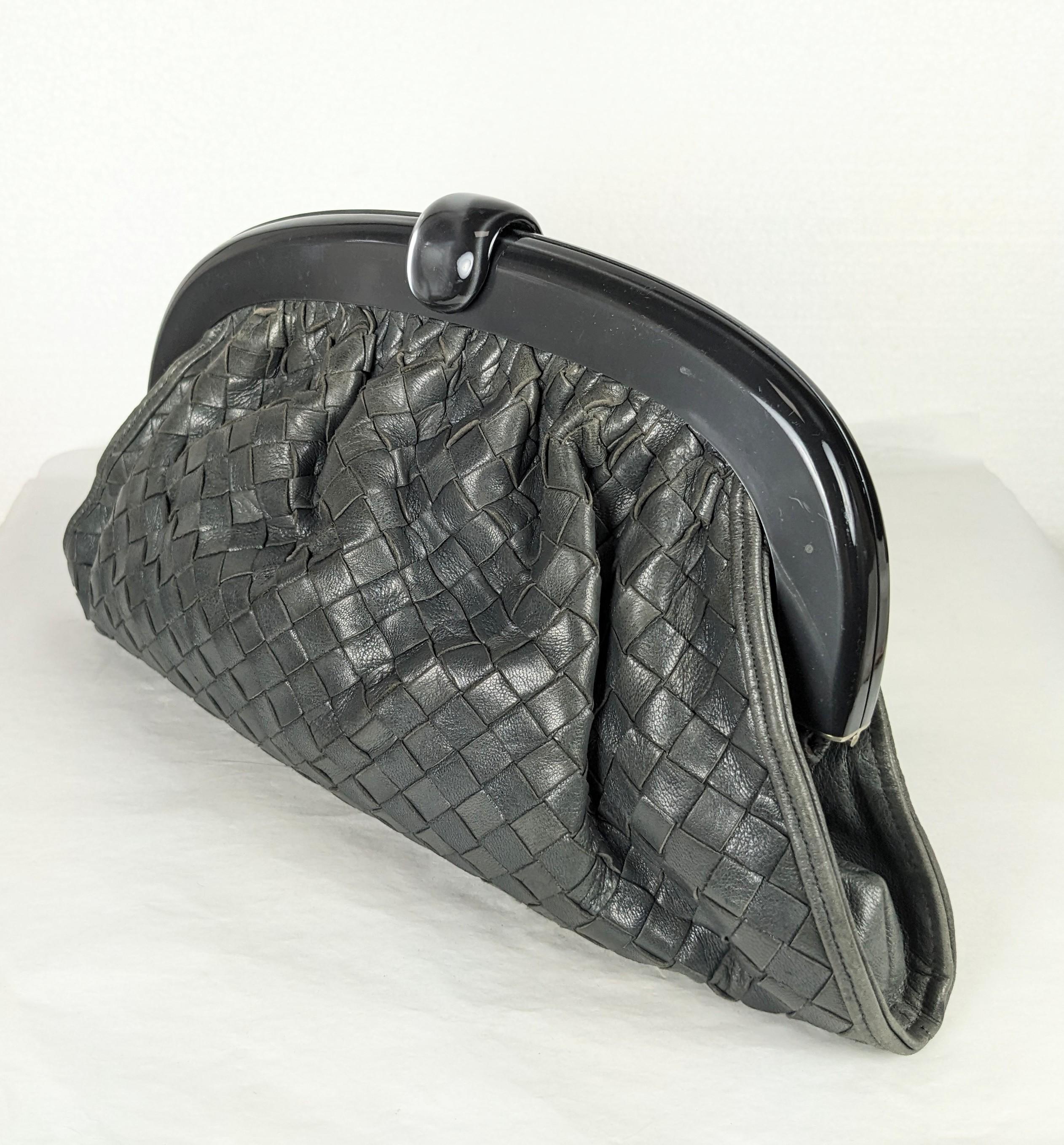 Bottega Veneta Intrecciato Dove Gray Clutch In Good Condition For Sale In New York, NY