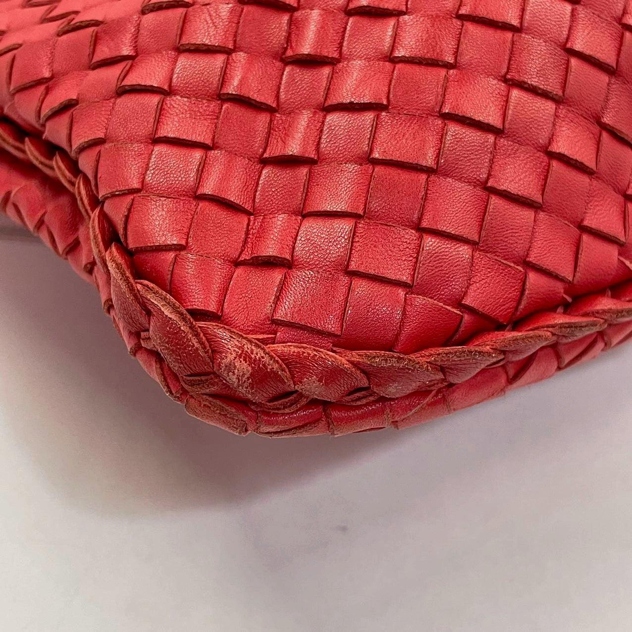 Bottega Veneta Intrecciato Hobo Bag in Red leather Large 9