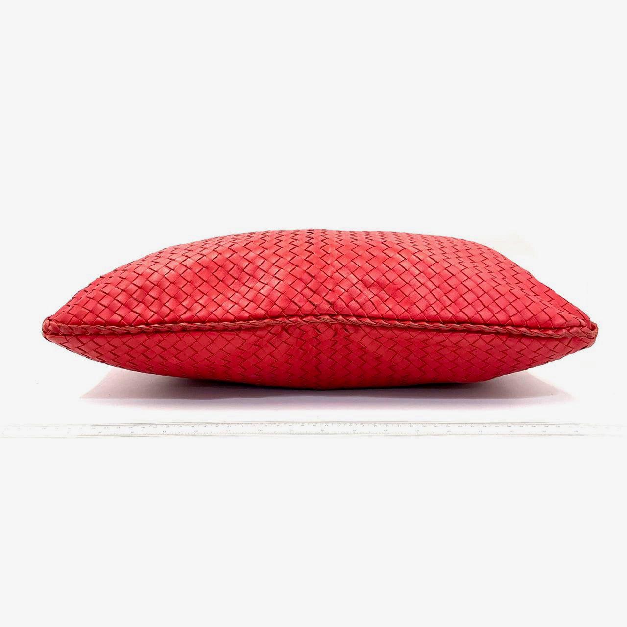Women's Bottega Veneta Intrecciato Hobo Bag in Red leather Large
