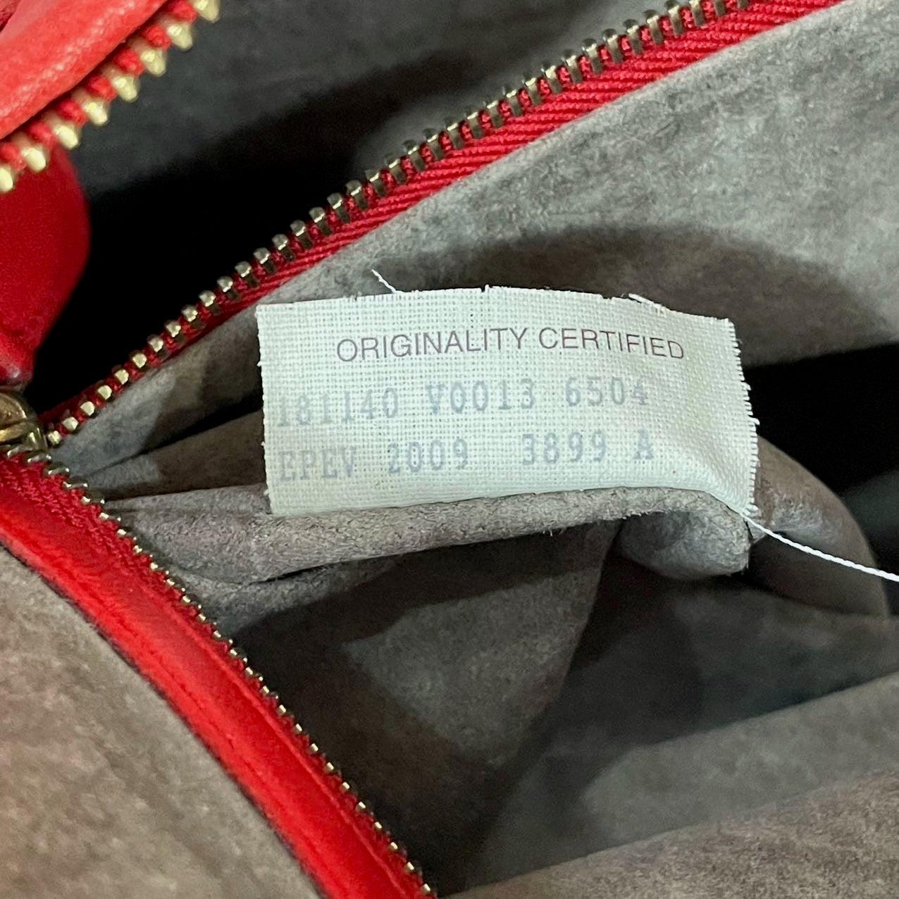 Bottega Veneta Intrecciato Hobo Bag in Red leather Large 4