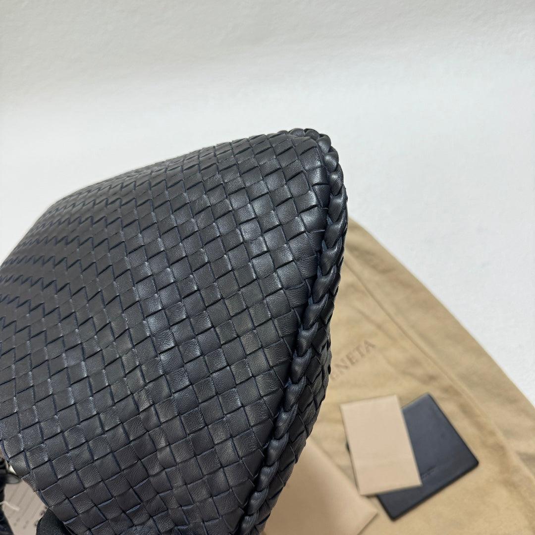 Bottega Veneta Bolso Hobo Intrecciato Mediano Piel de cordero negra 40cm 5