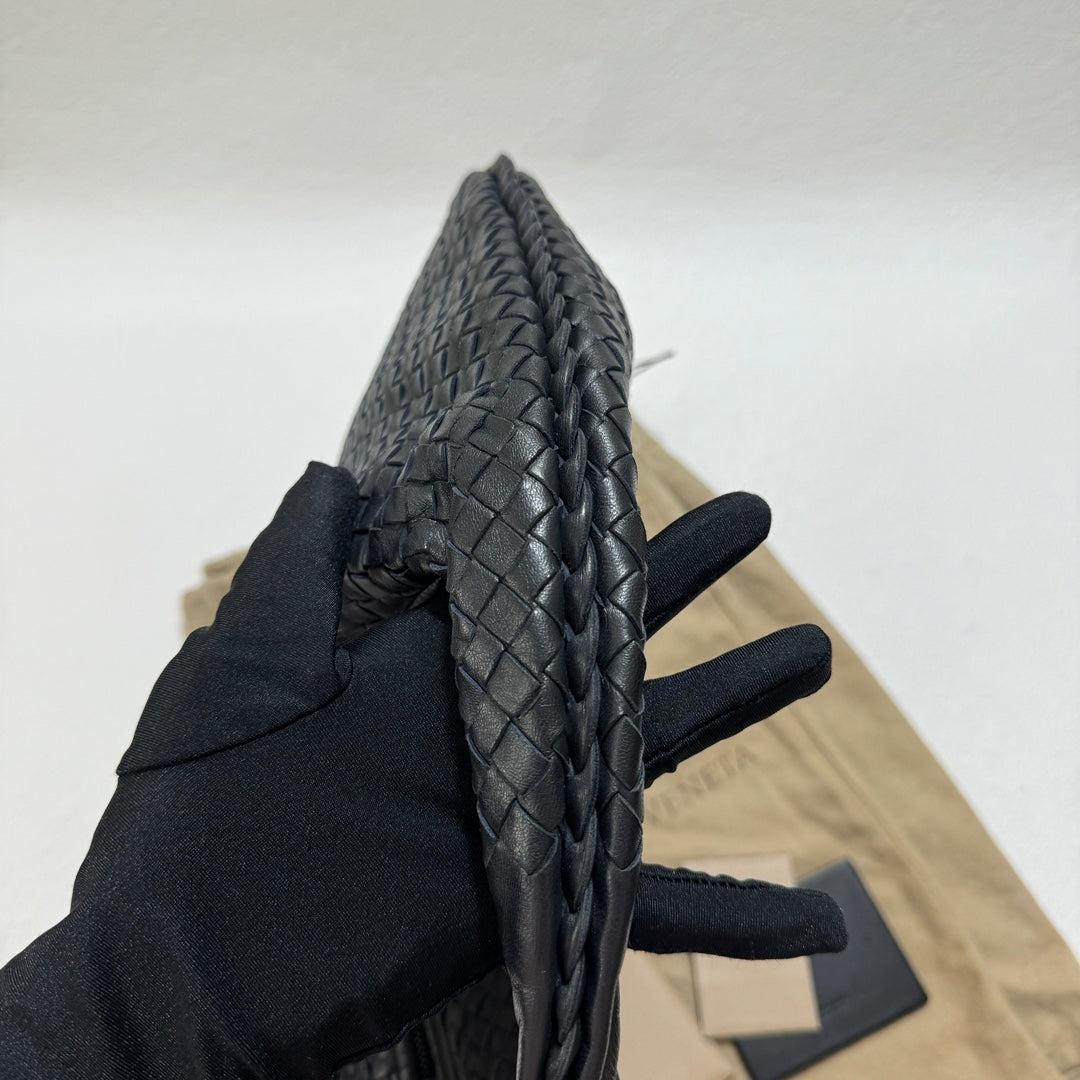 Bottega Veneta Bolso Hobo Intrecciato Mediano Piel de cordero negra 40cm 9
