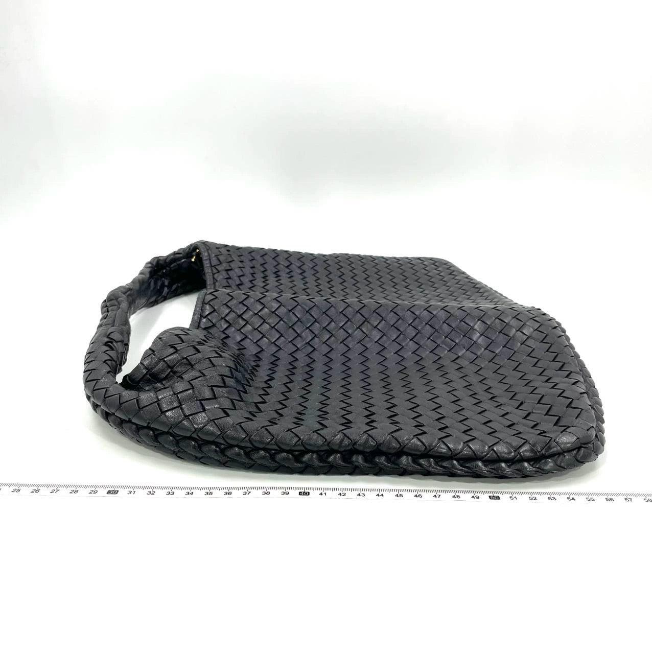 De las mujeres Bottega Veneta Bolso Hobo Intrecciato Mediano Piel de cordero negra 45cm en venta