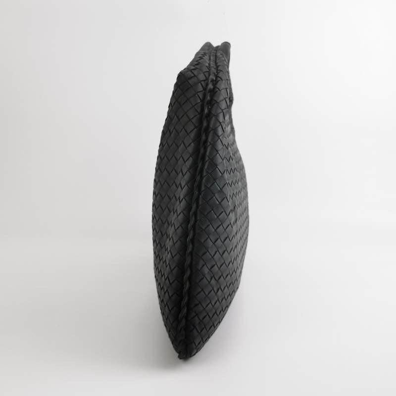 Bottega Veneta Intrecciato Hobo Bag Medium Black Lambskin leather 47cm In Excellent Condition In AUBERVILLIERS, FR