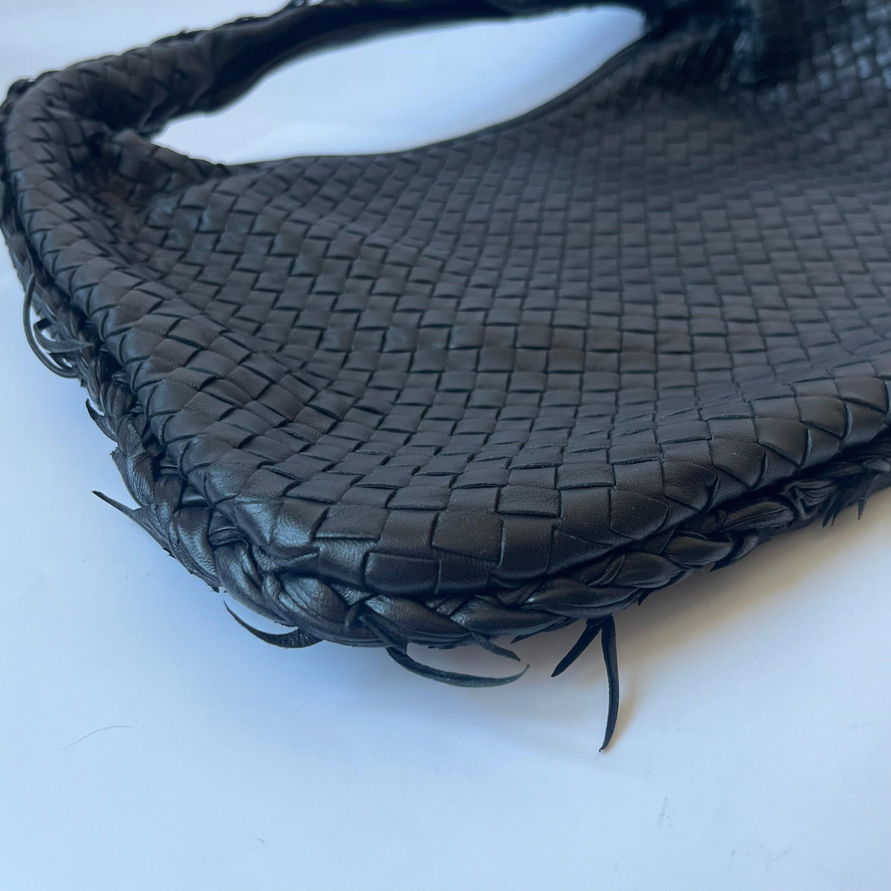 Bottega Veneta Bolso Hobo Intrecciato Mediano Piel de cordero negra 48cm en venta 6