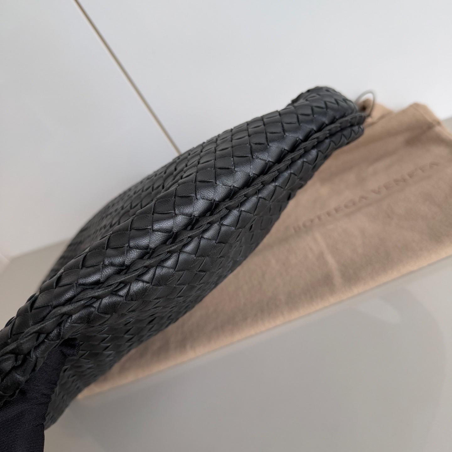 Bottega Veneta Intrecciato Hobo Bag Medium Black Leather 47cm 6