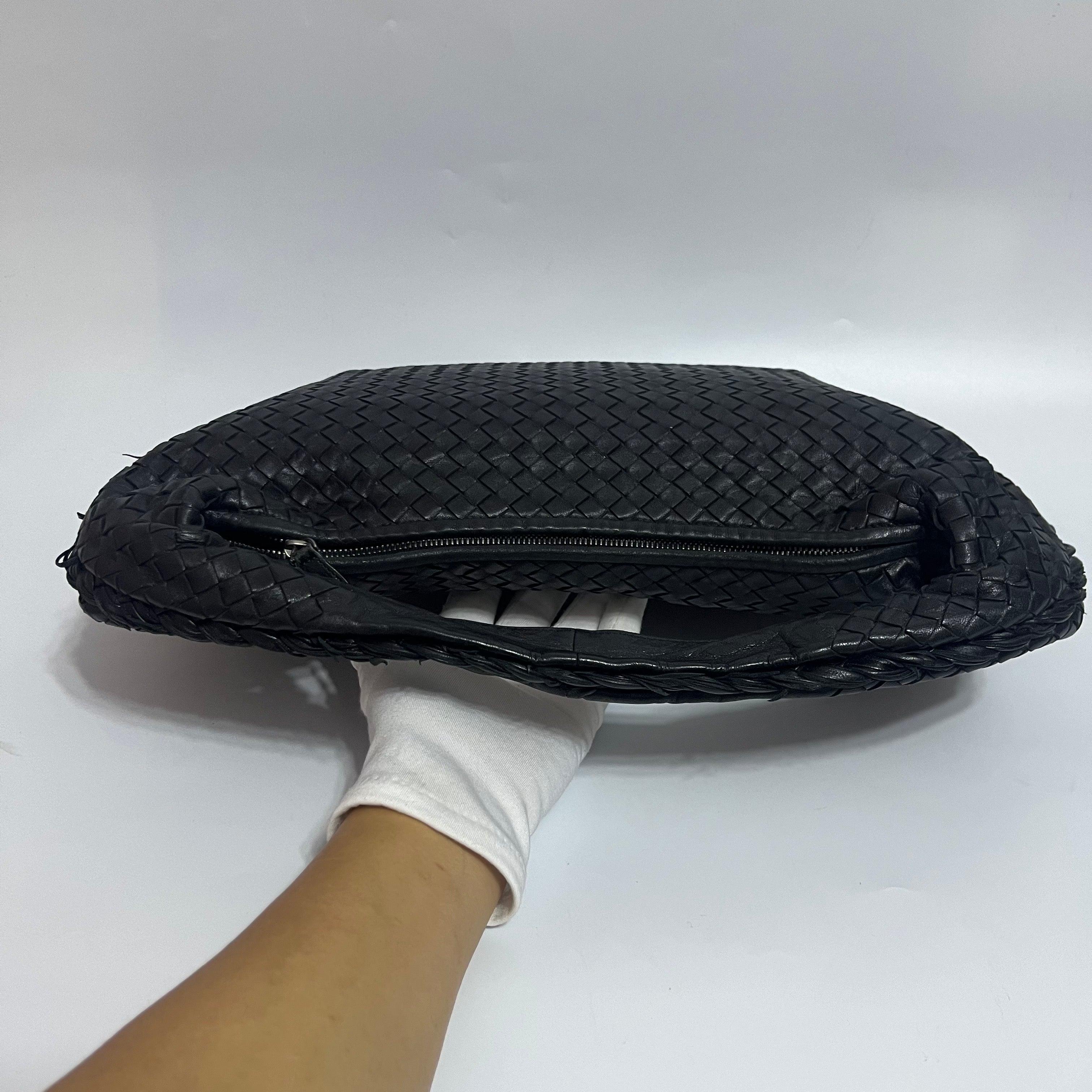 Bottega Veneta Bolso Hobo Intrecciato Piel Negro Mediano 47cm en venta 4