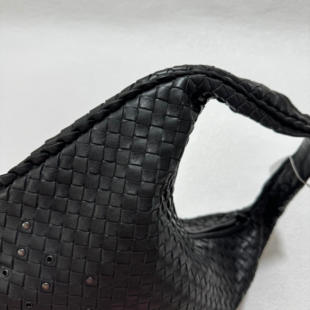 Bottega Veneta Intrecciato Hobo Bag Medium Black leather with Metal Studs 40cm 7