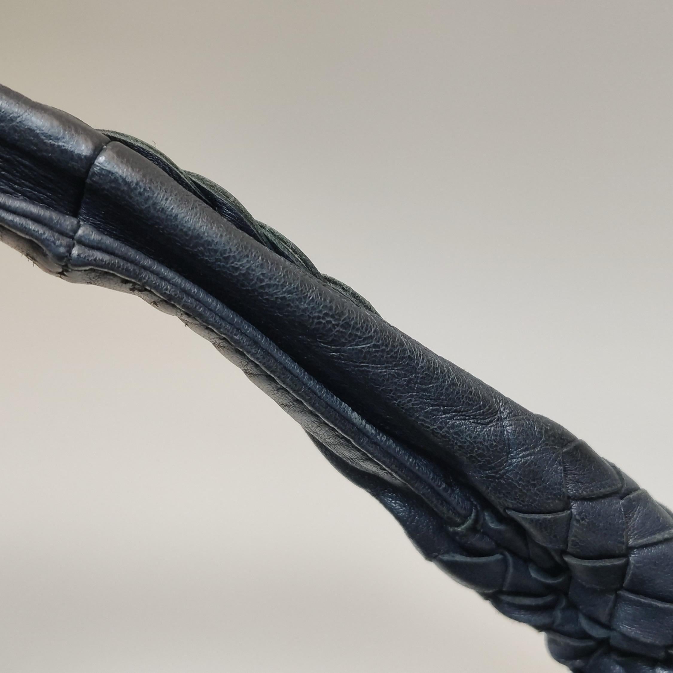 Bottega Veneta Intrecciato Hobo Bag Medium in pelle nera con borchie in metallo 40cm in vendita 10